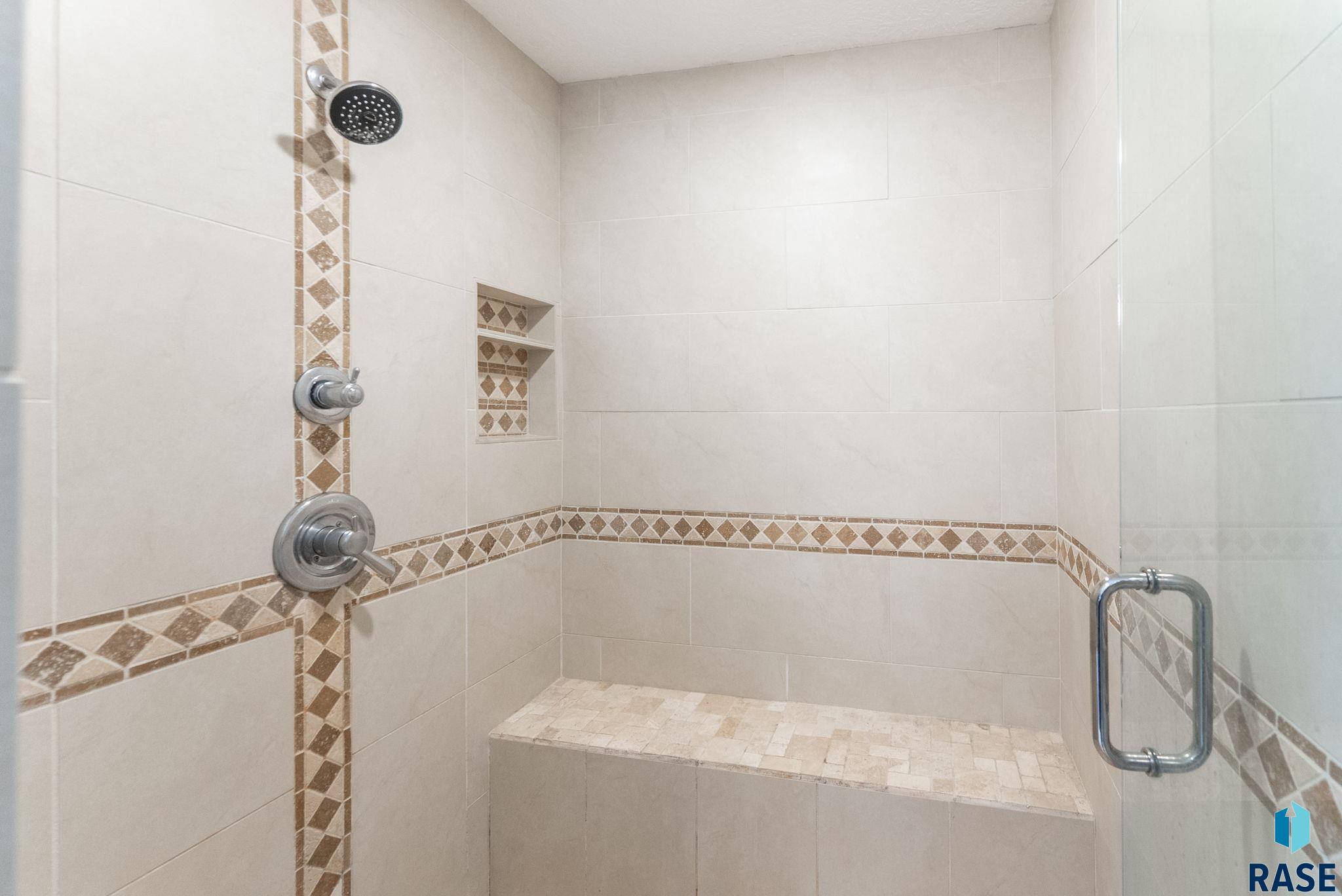 property viewer photo 23