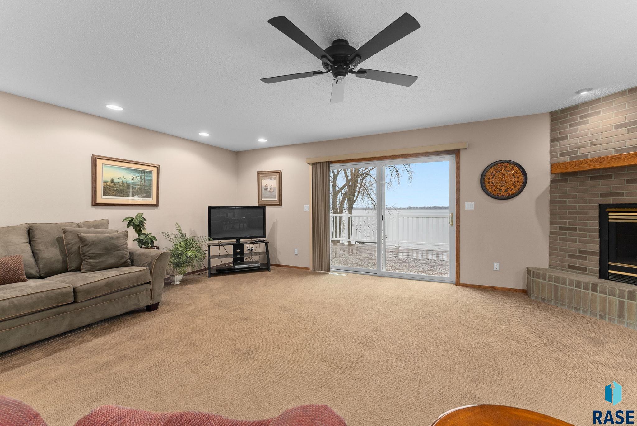 property viewer photo 27