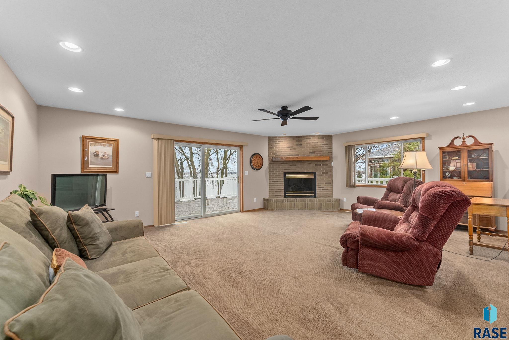 property viewer photo 28