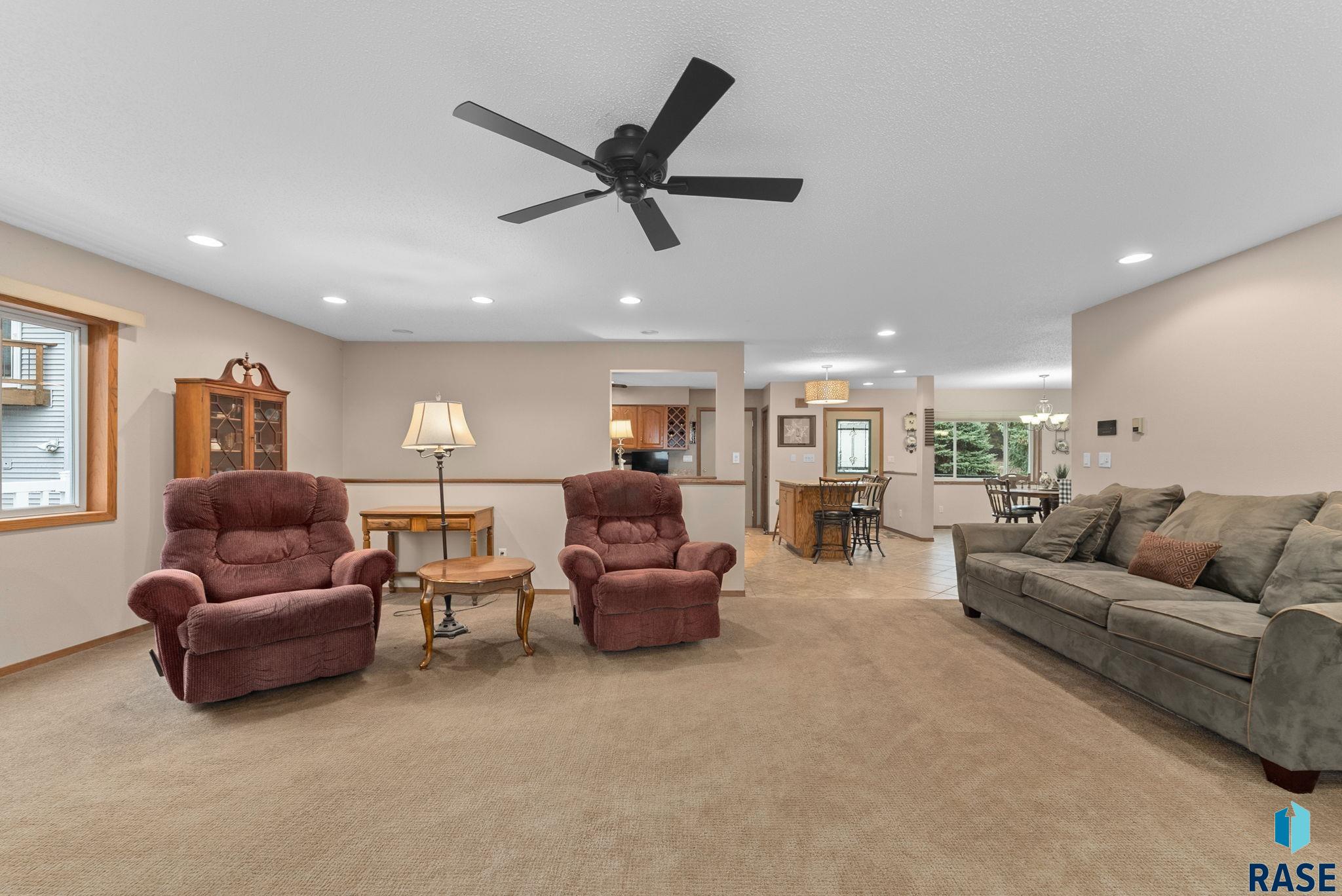 property viewer photo 29