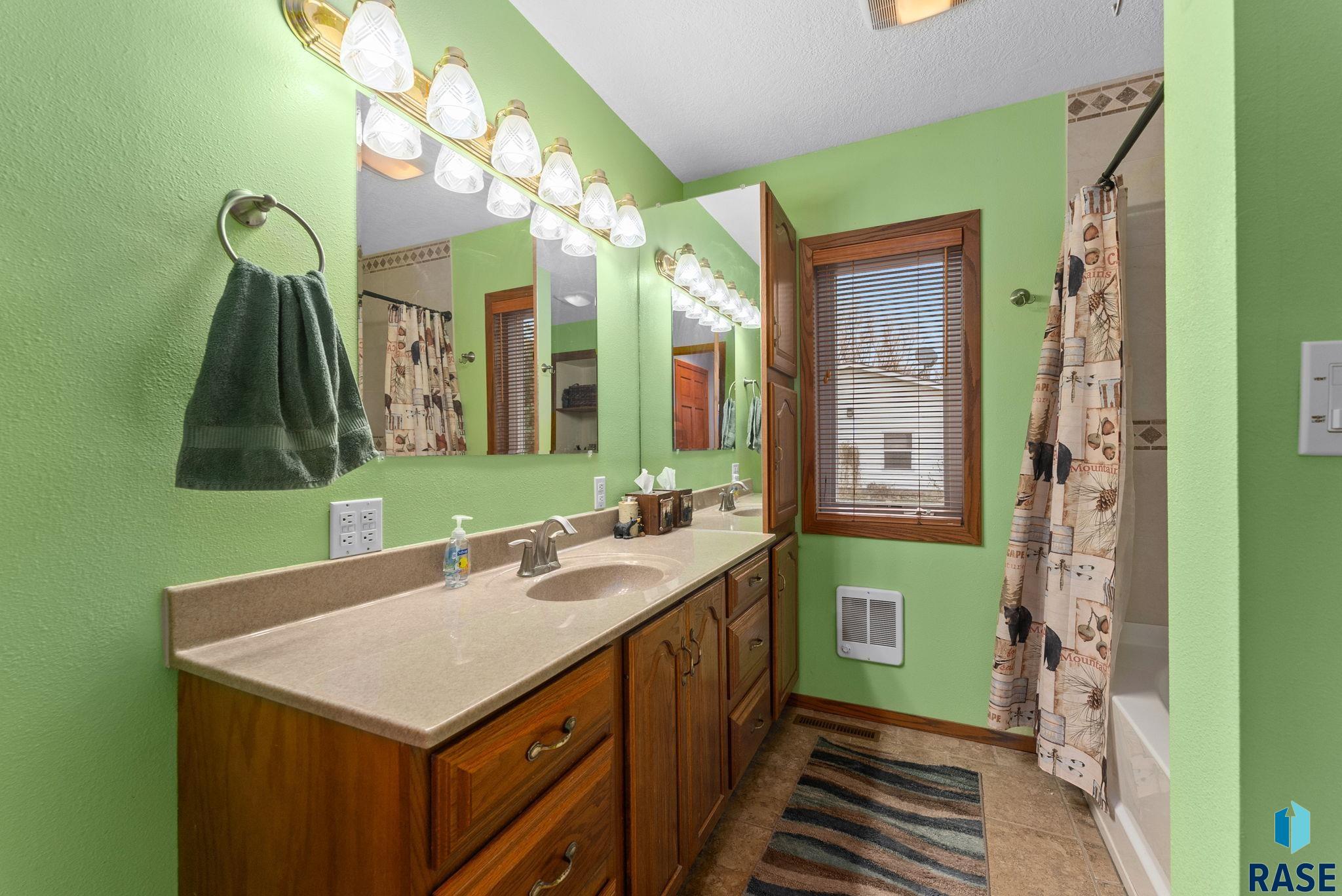 property viewer photo 31