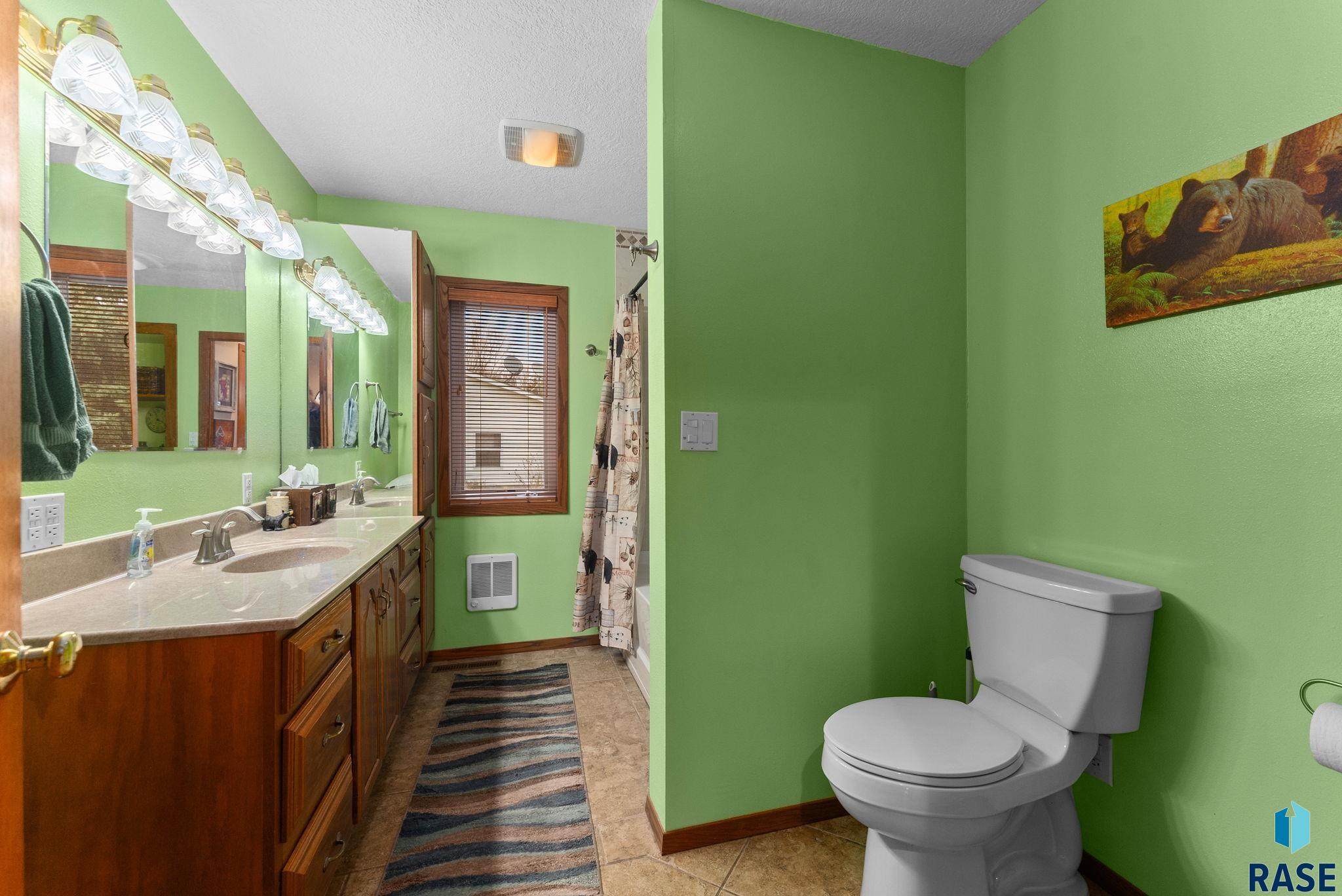 property viewer photo 32