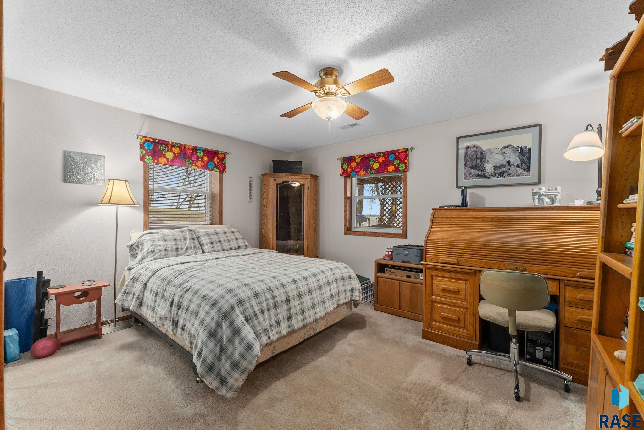 property viewer photo 34