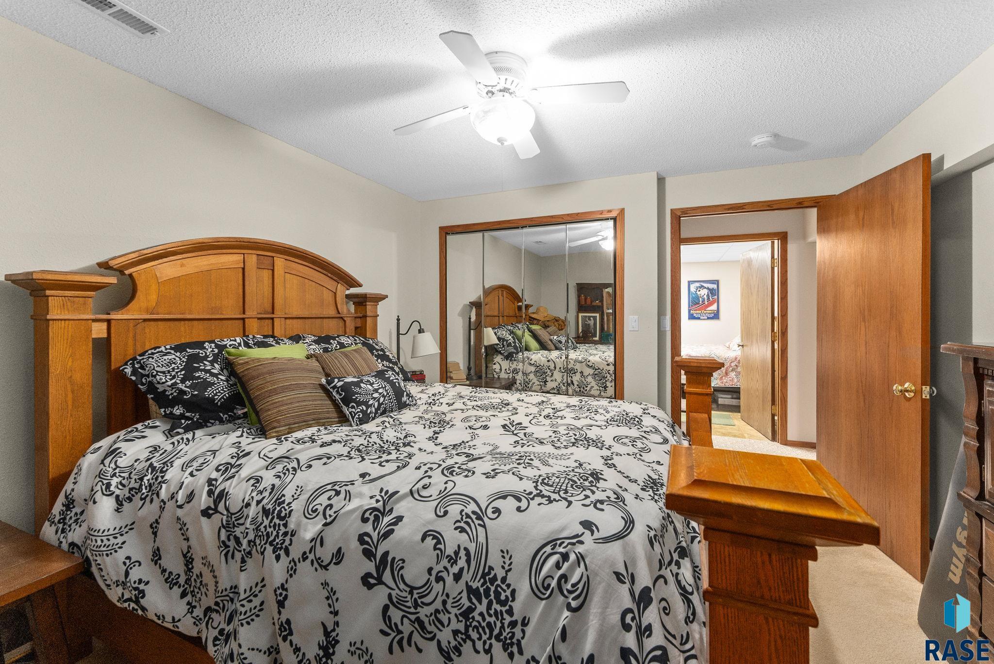 property viewer photo 38