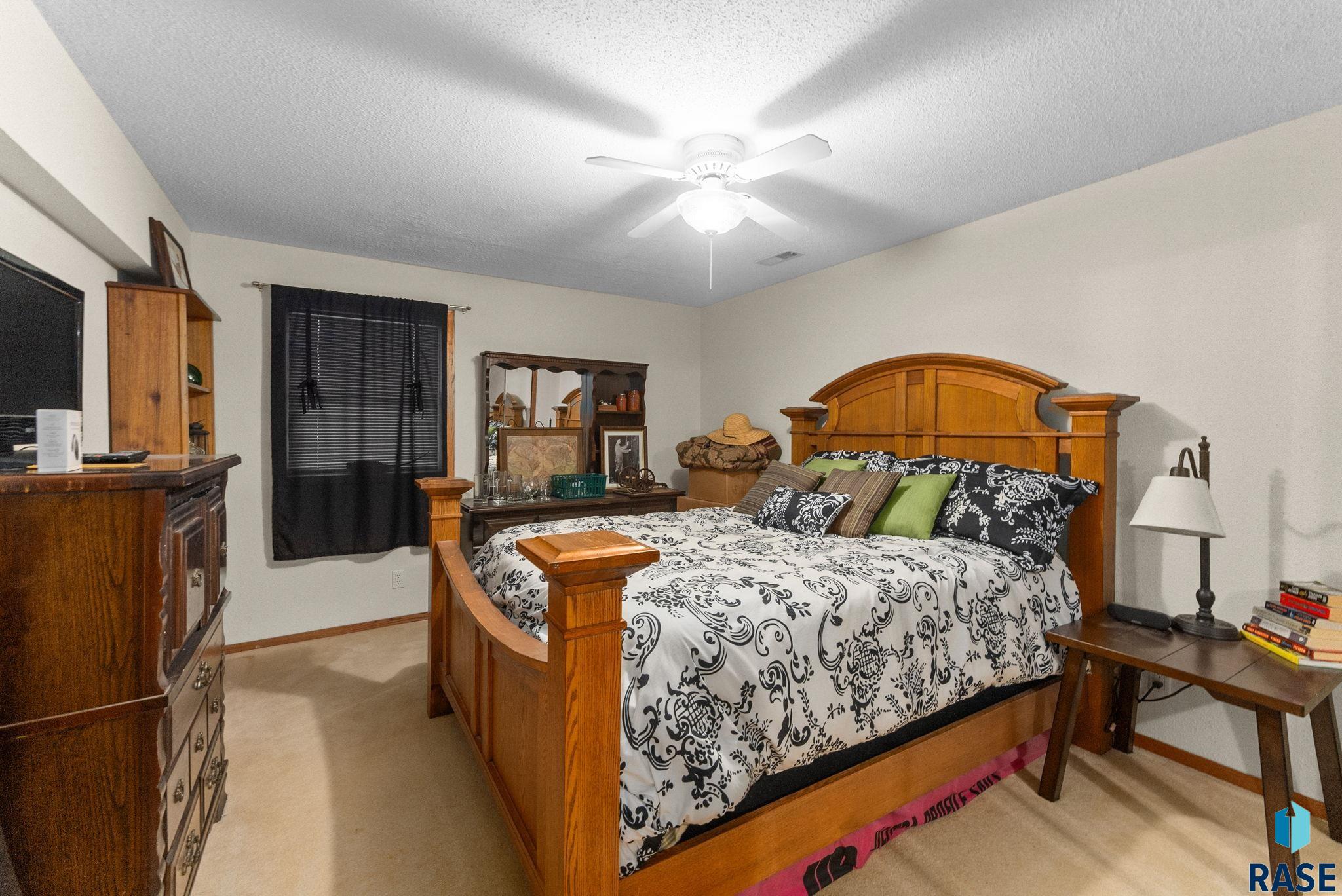 property viewer photo 39