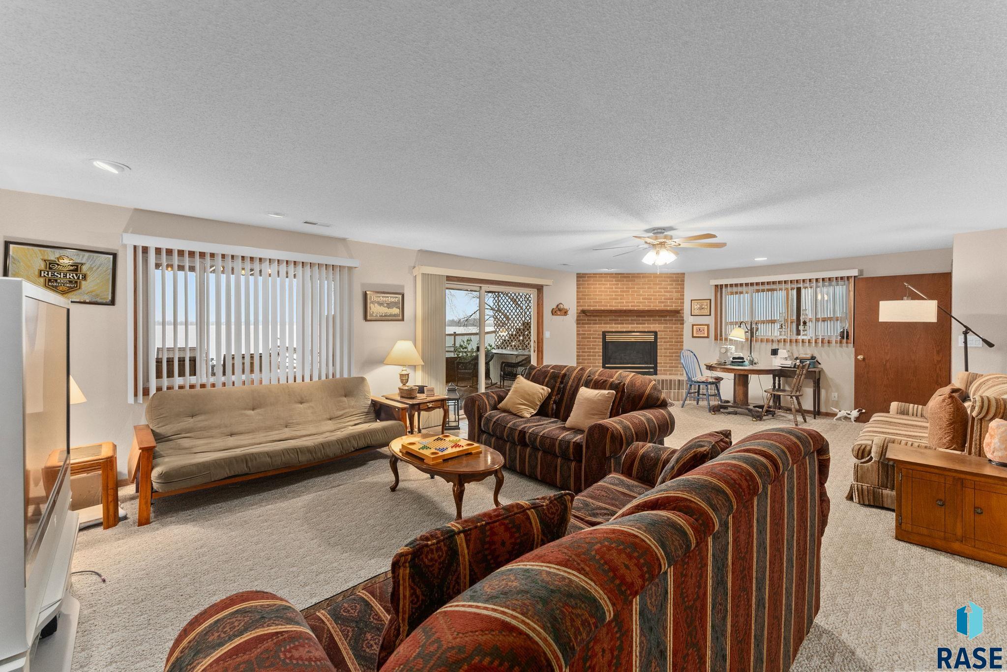property viewer photo 40
