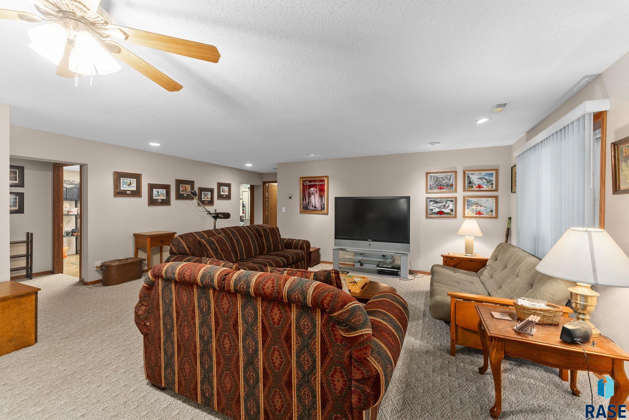 property viewer photo 42