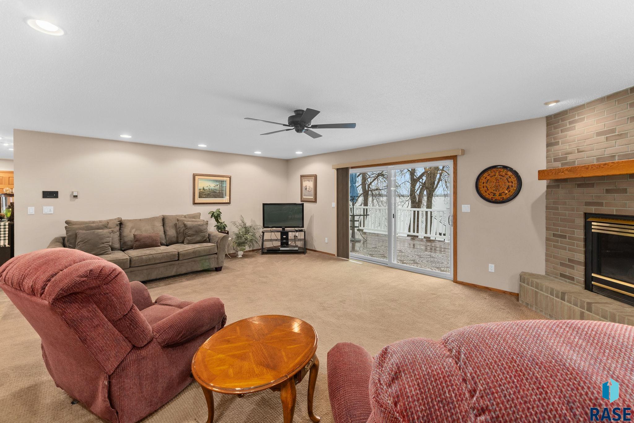property viewer photo 49