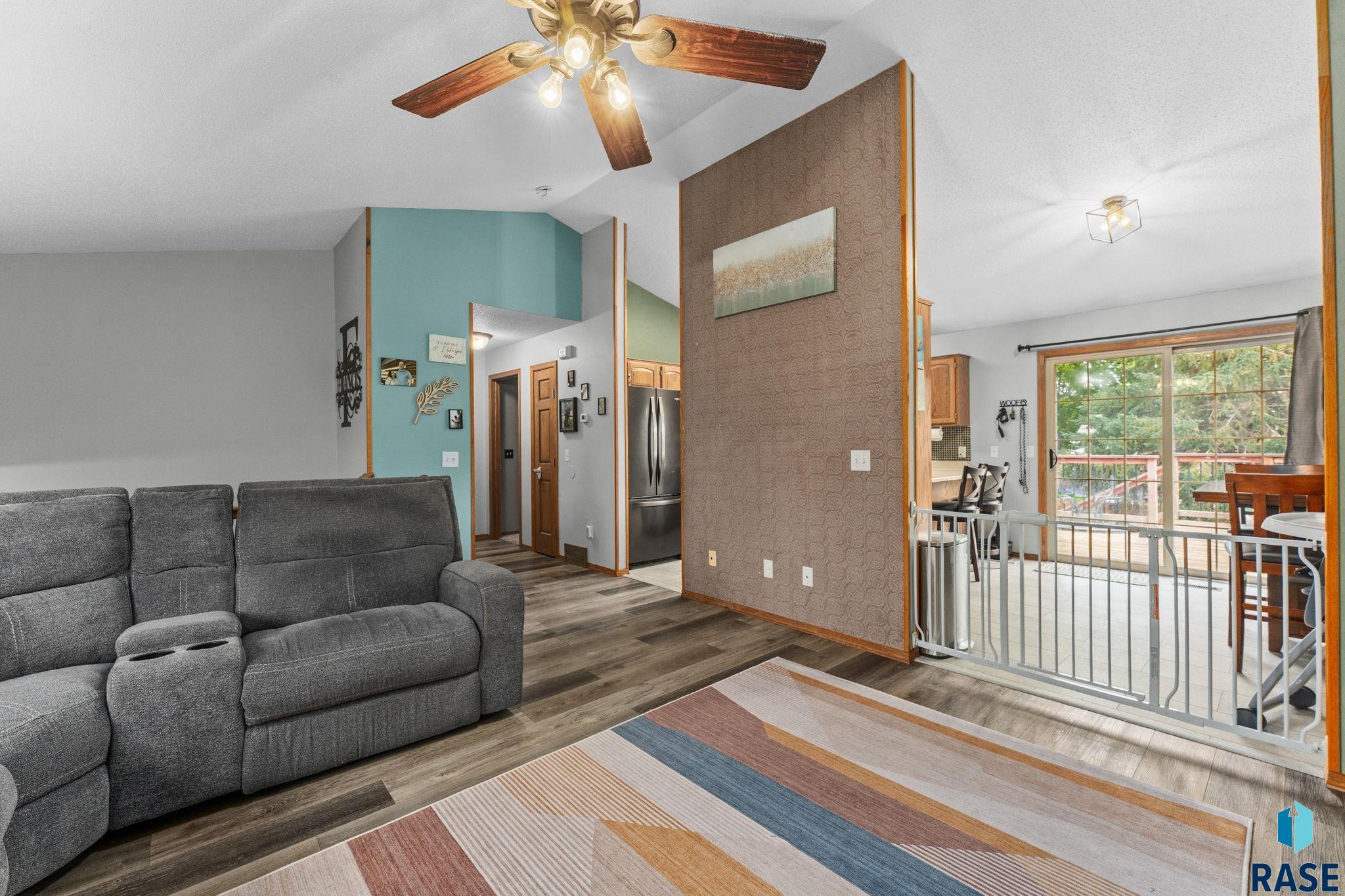 property viewer photo 5
