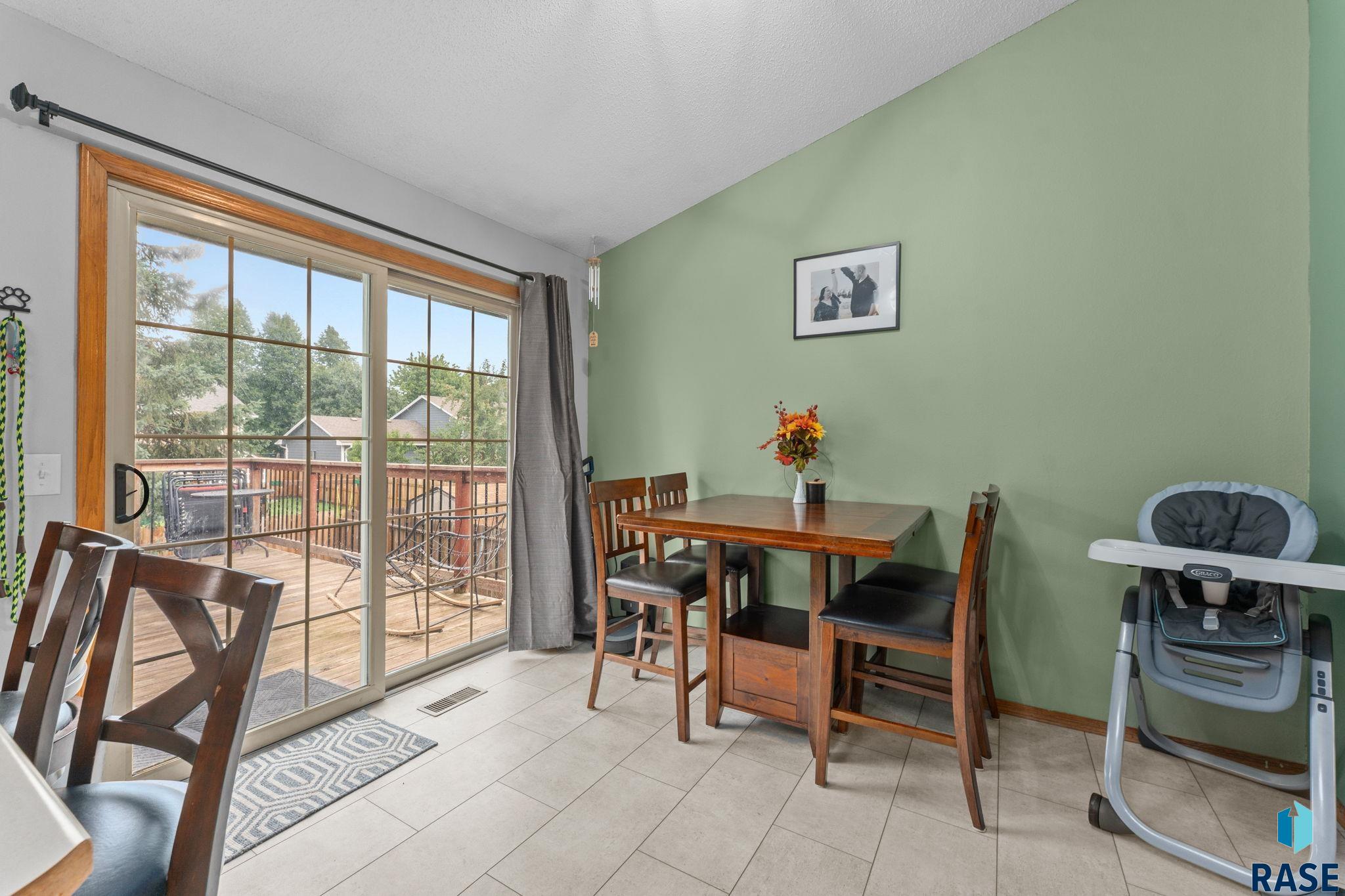 property viewer photo 9