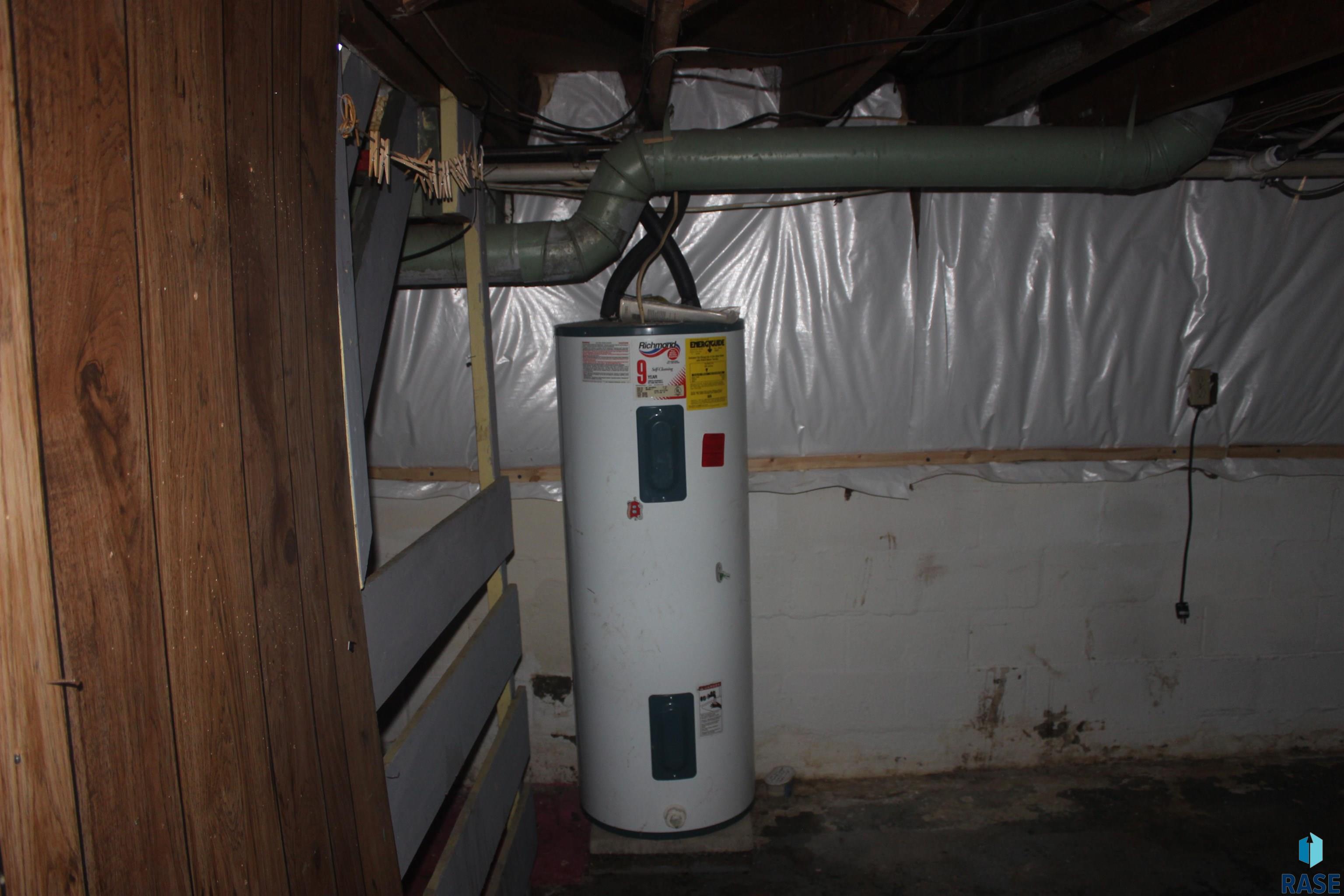 main property photo 23