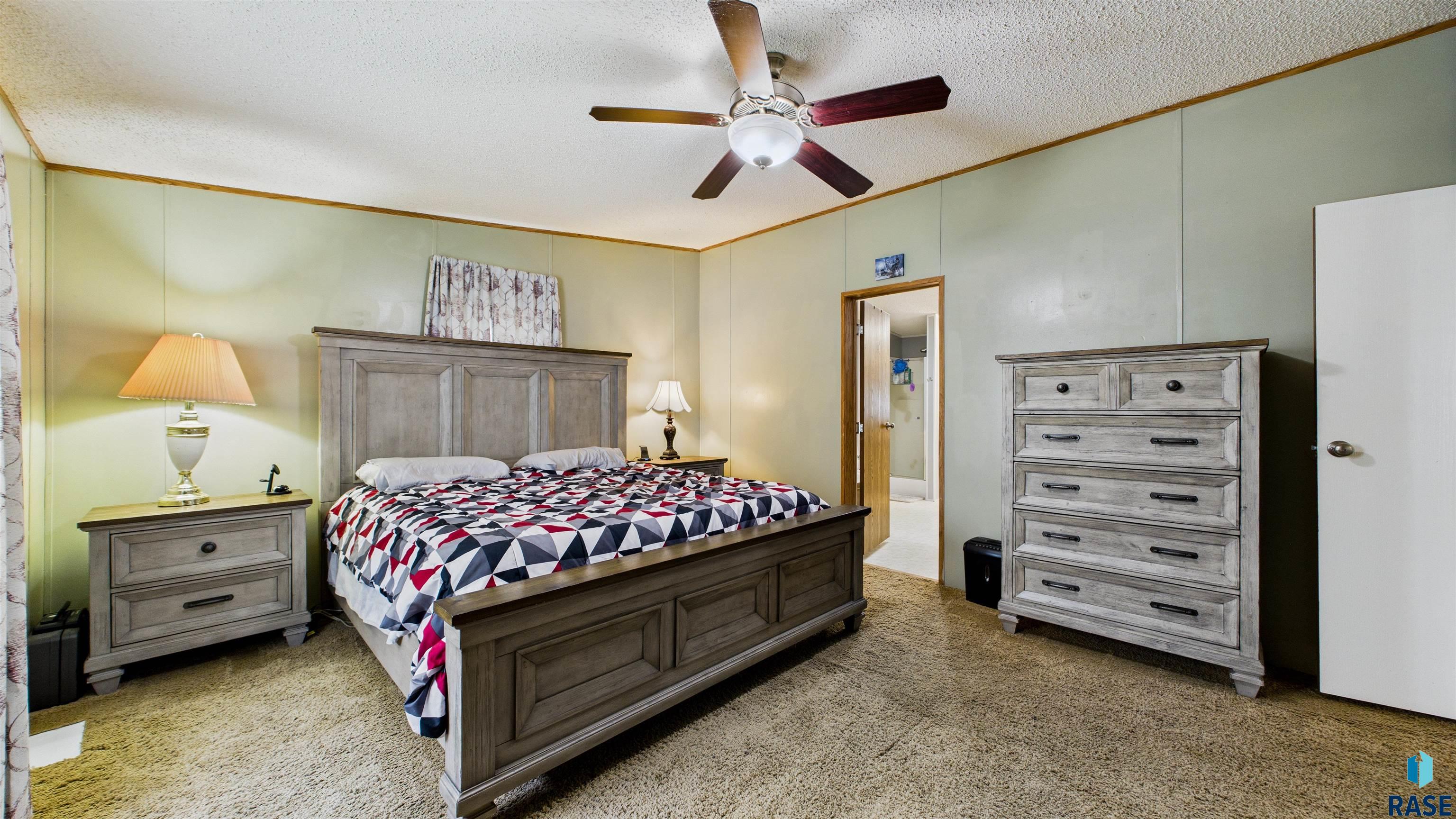 property viewer photo 16