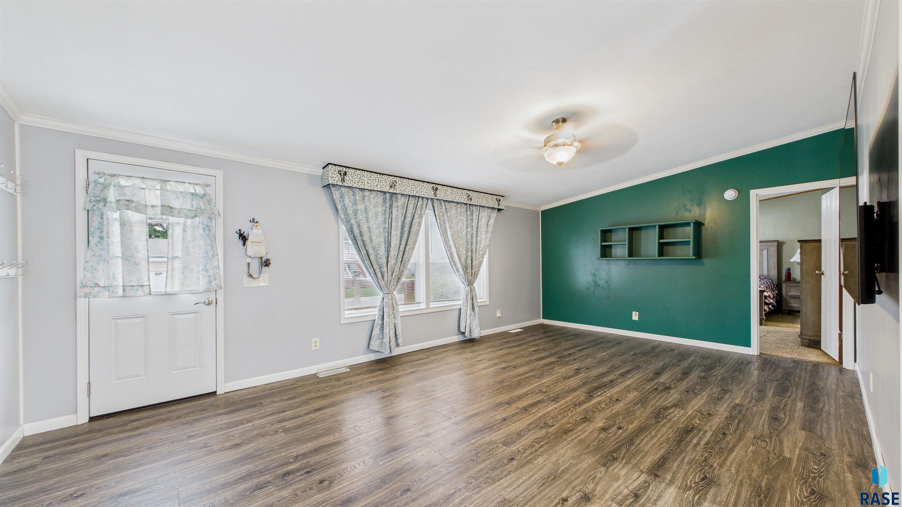 property viewer photo 2