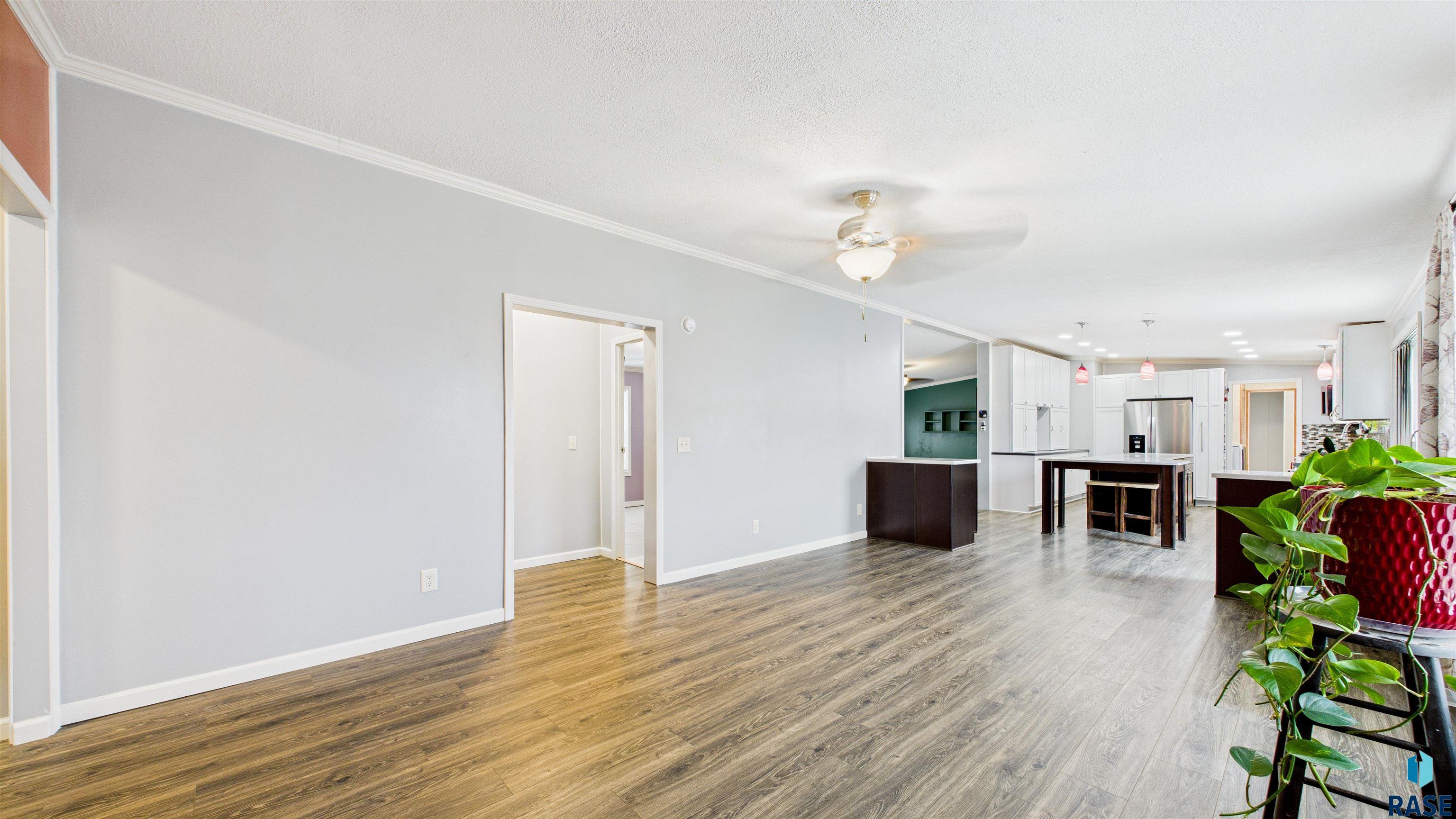 property viewer photo 9