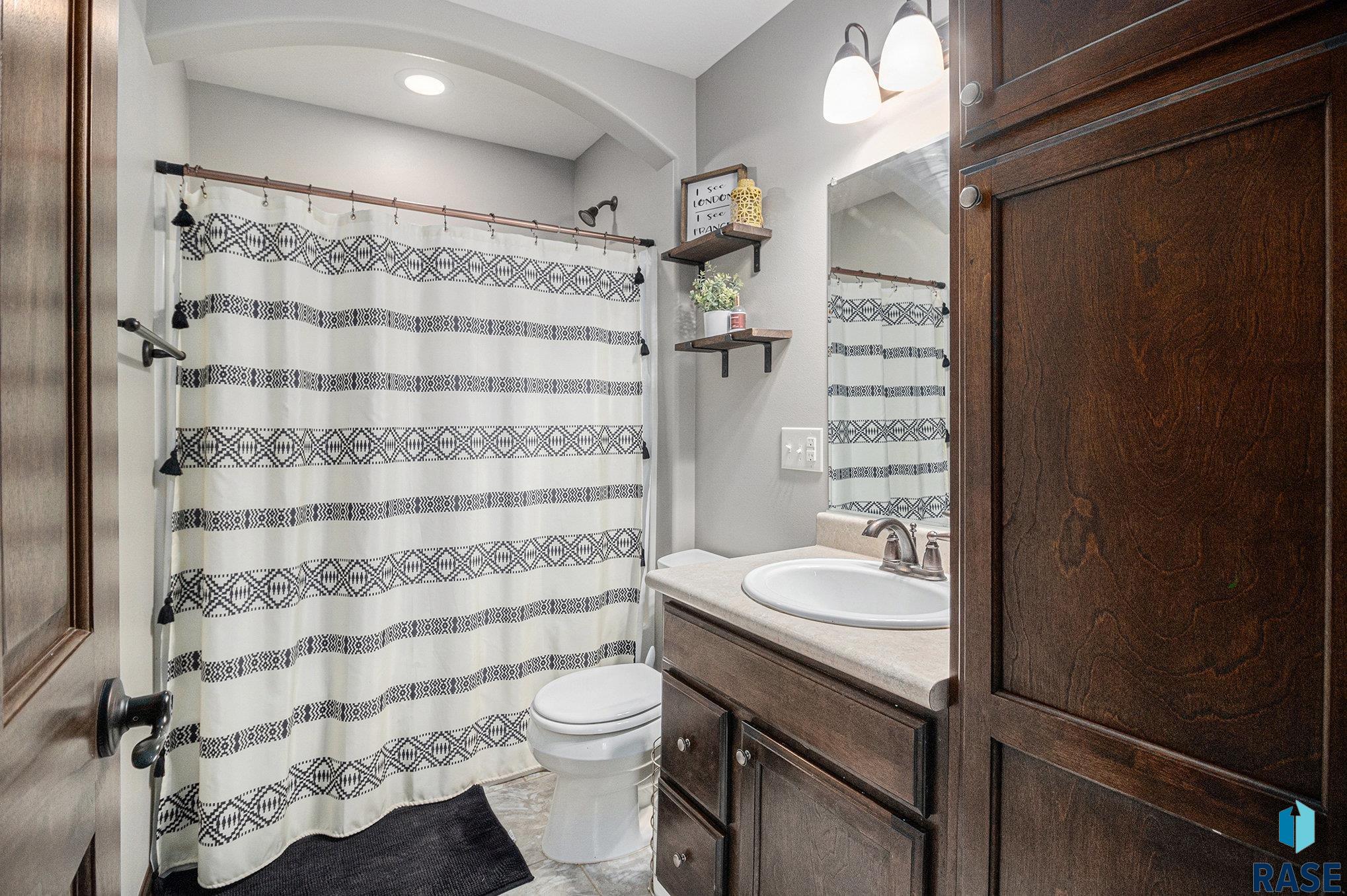 property viewer photo 12