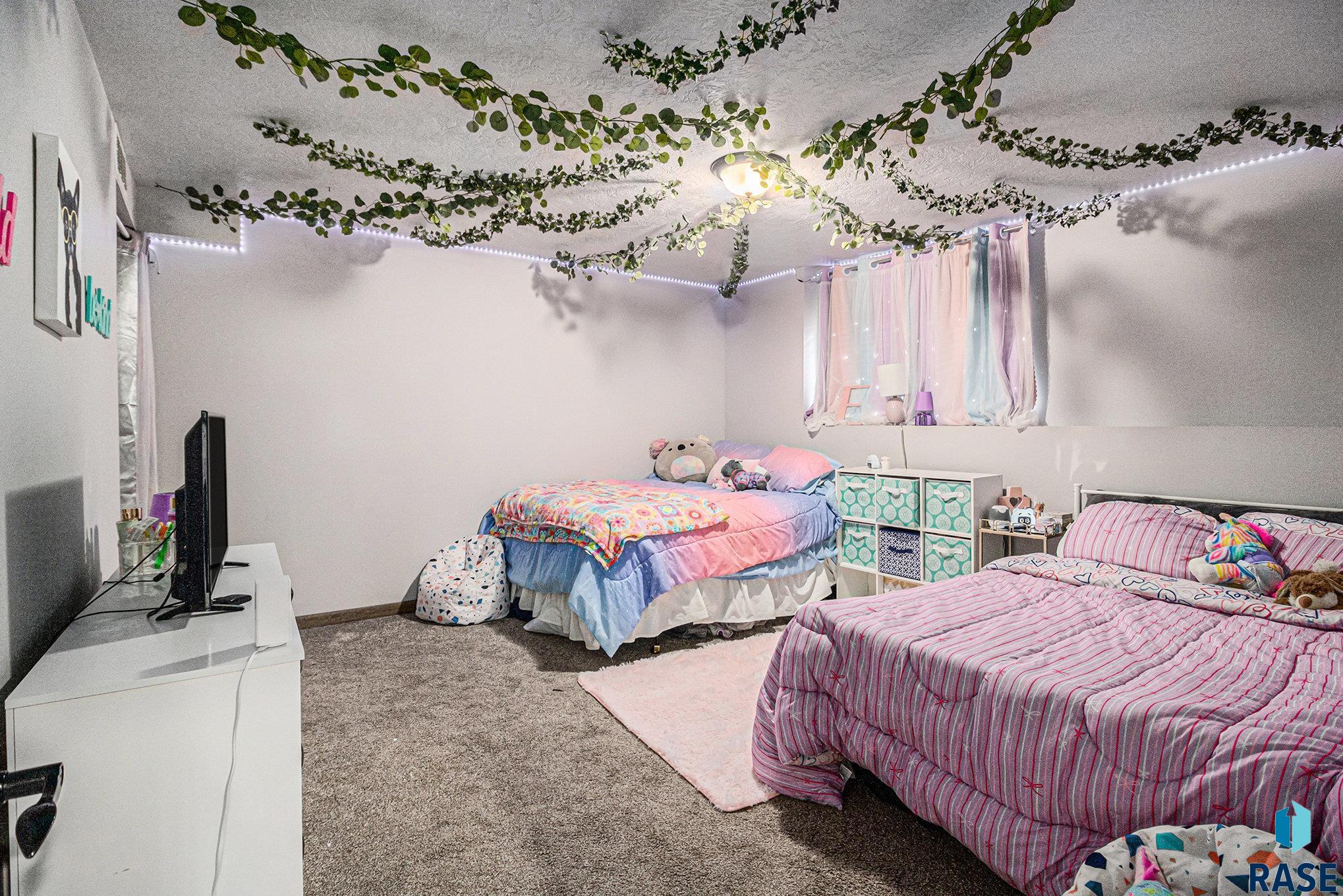 property viewer photo 16