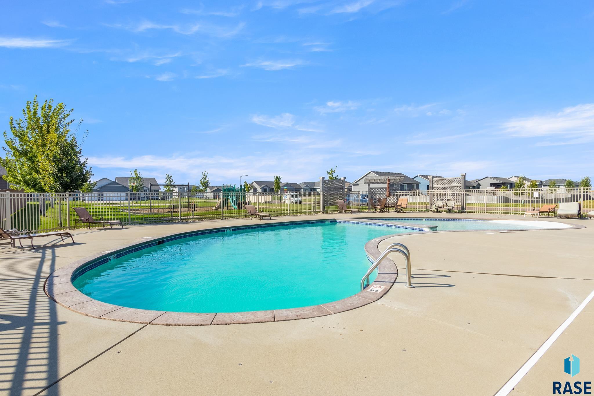 property viewer photo 22
