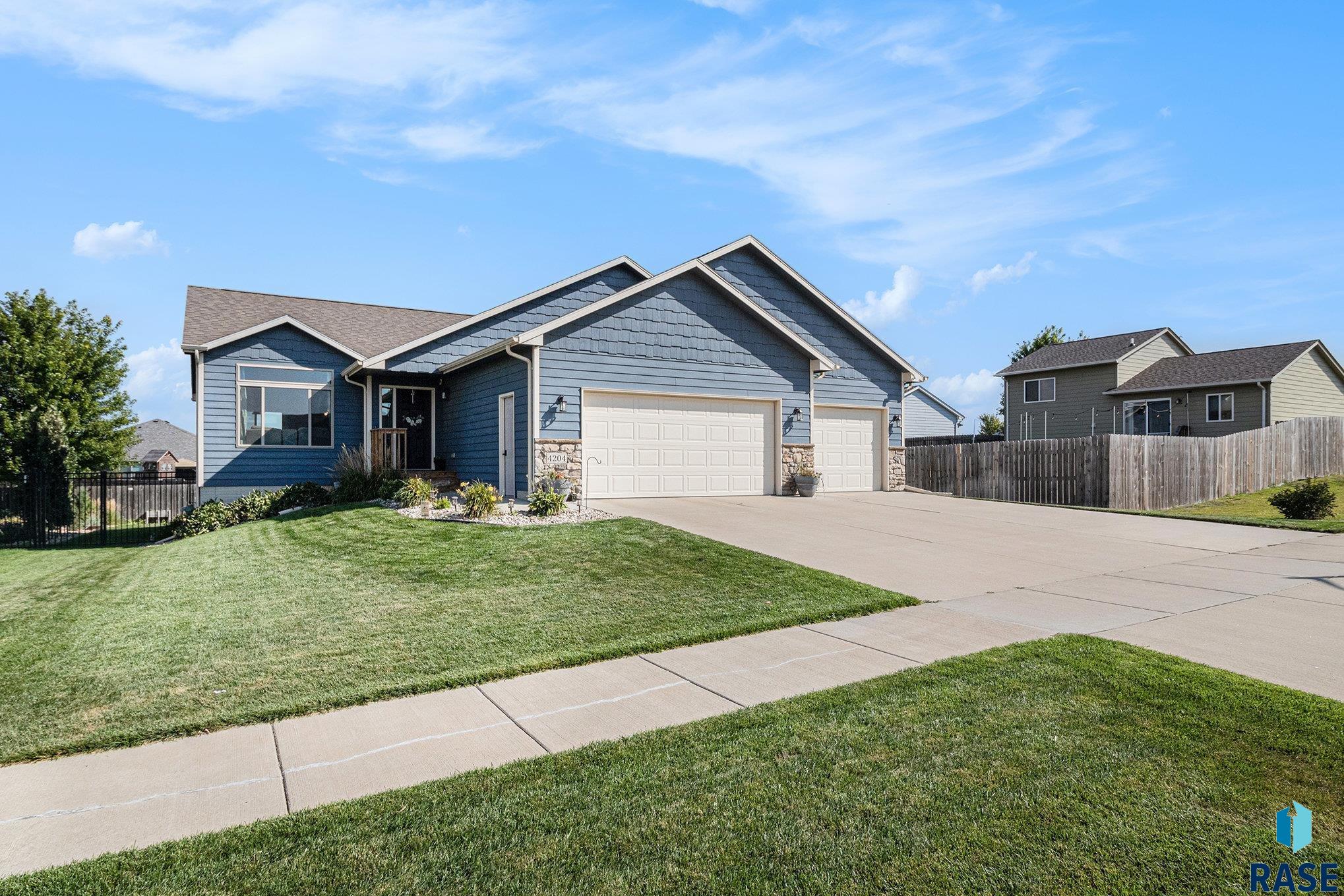 property viewer photo 25