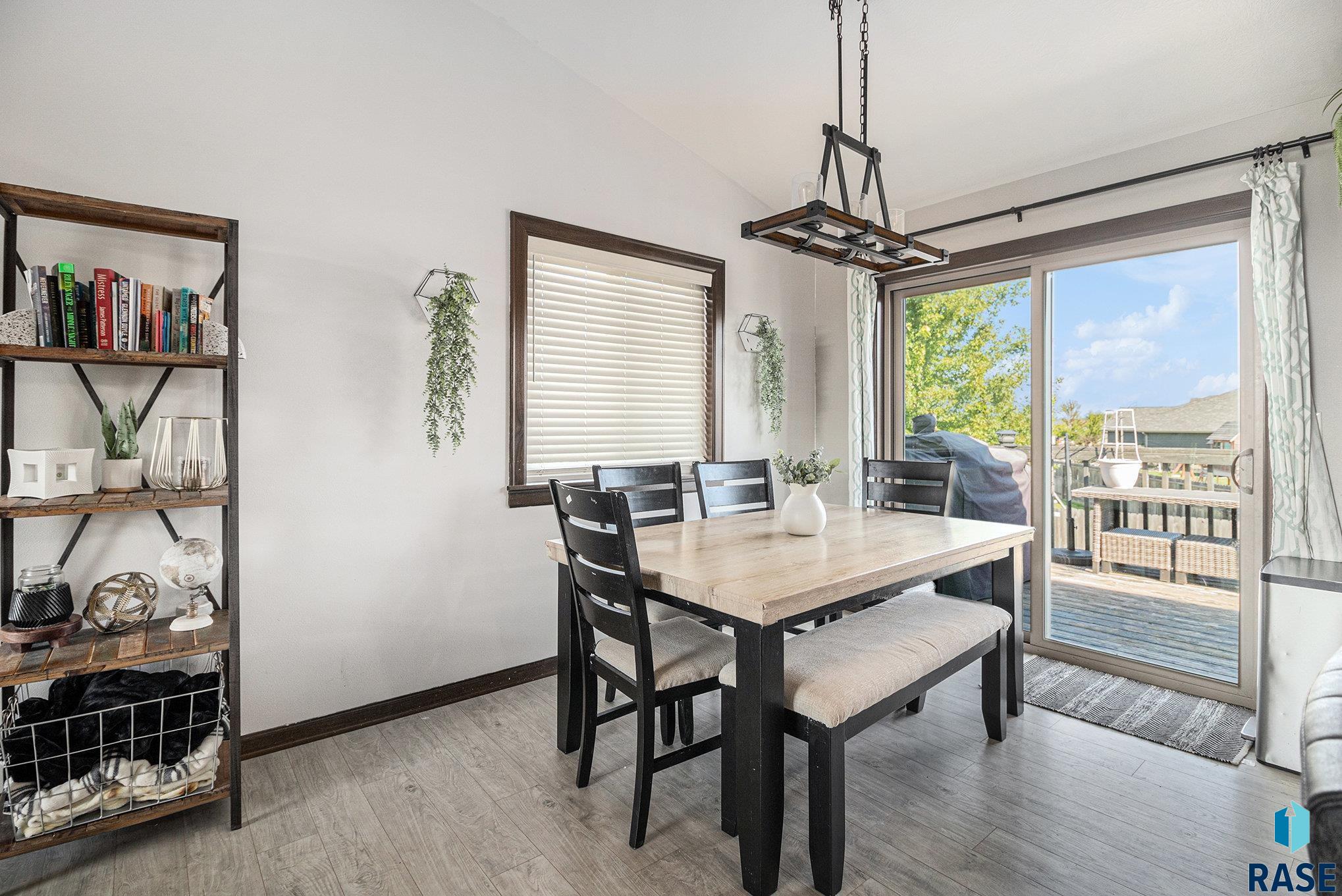 property viewer photo 4