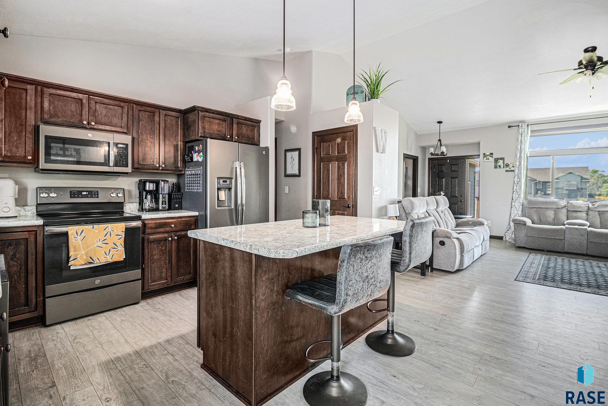 property viewer photo 6