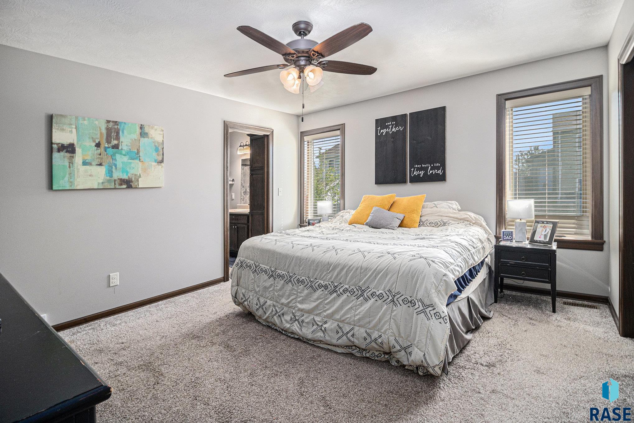 property viewer photo 8