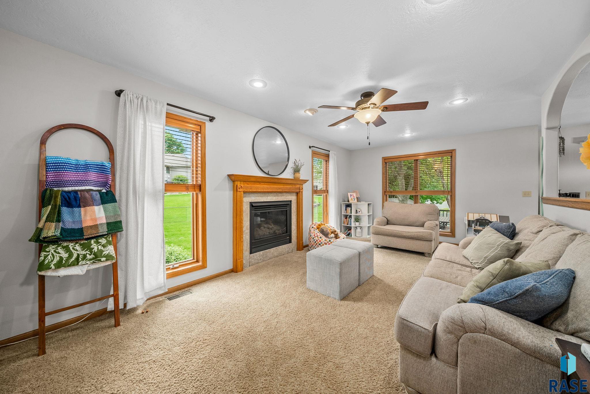 property viewer photo 11