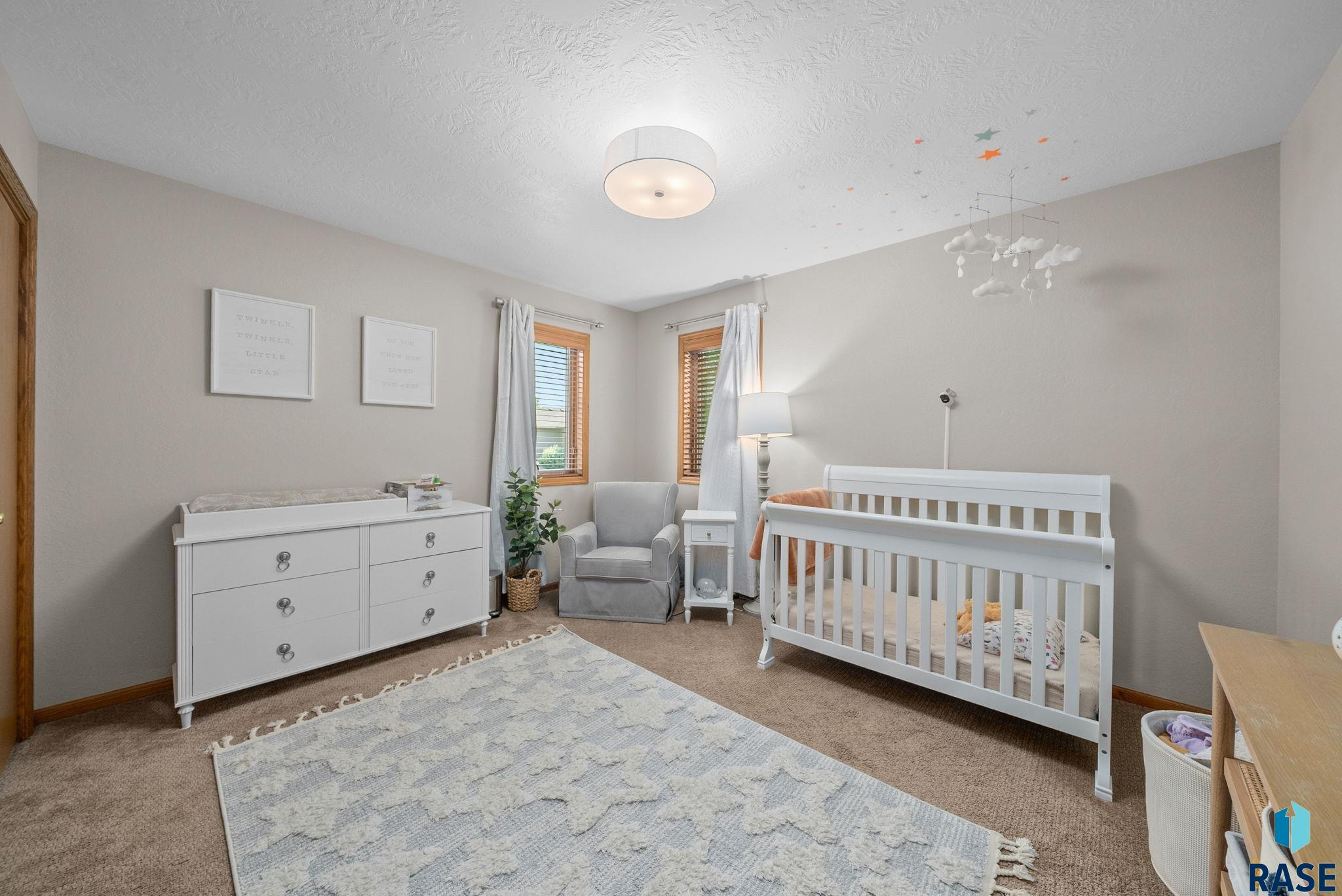 property viewer photo 19