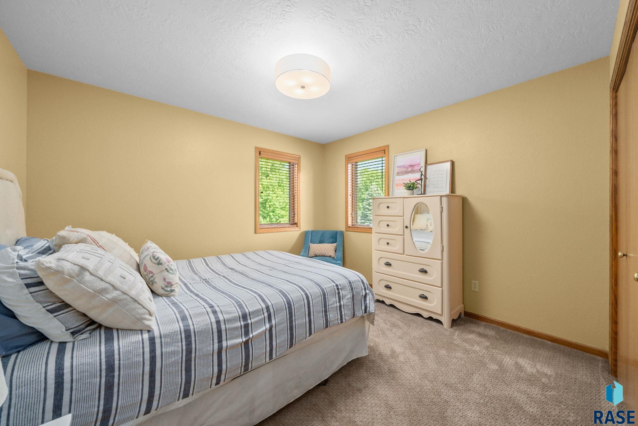 property viewer photo 20