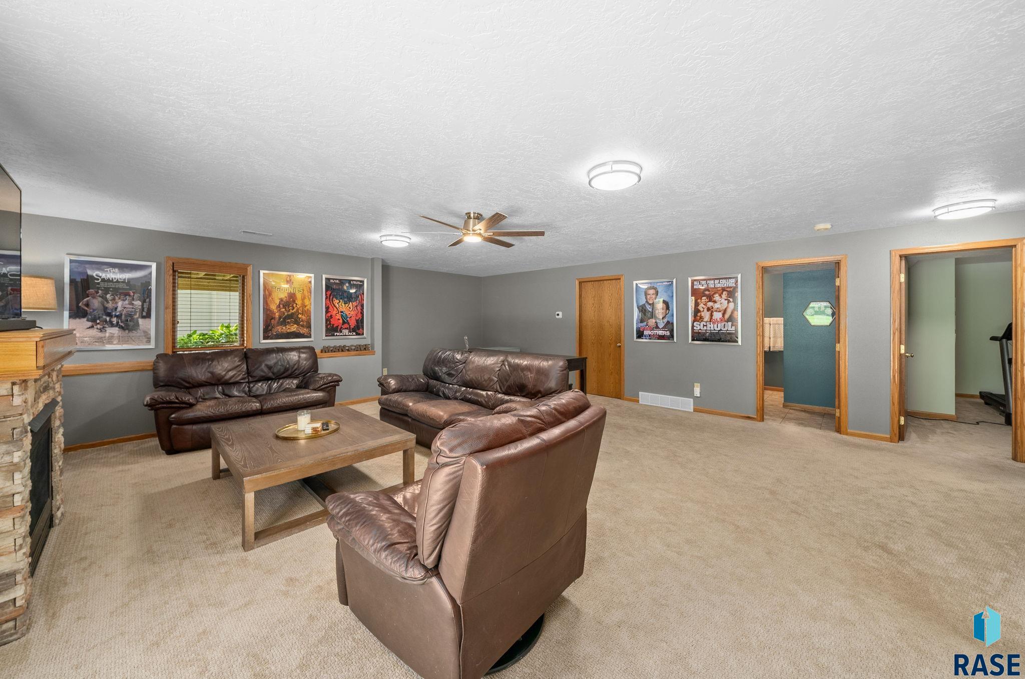 property viewer photo 23