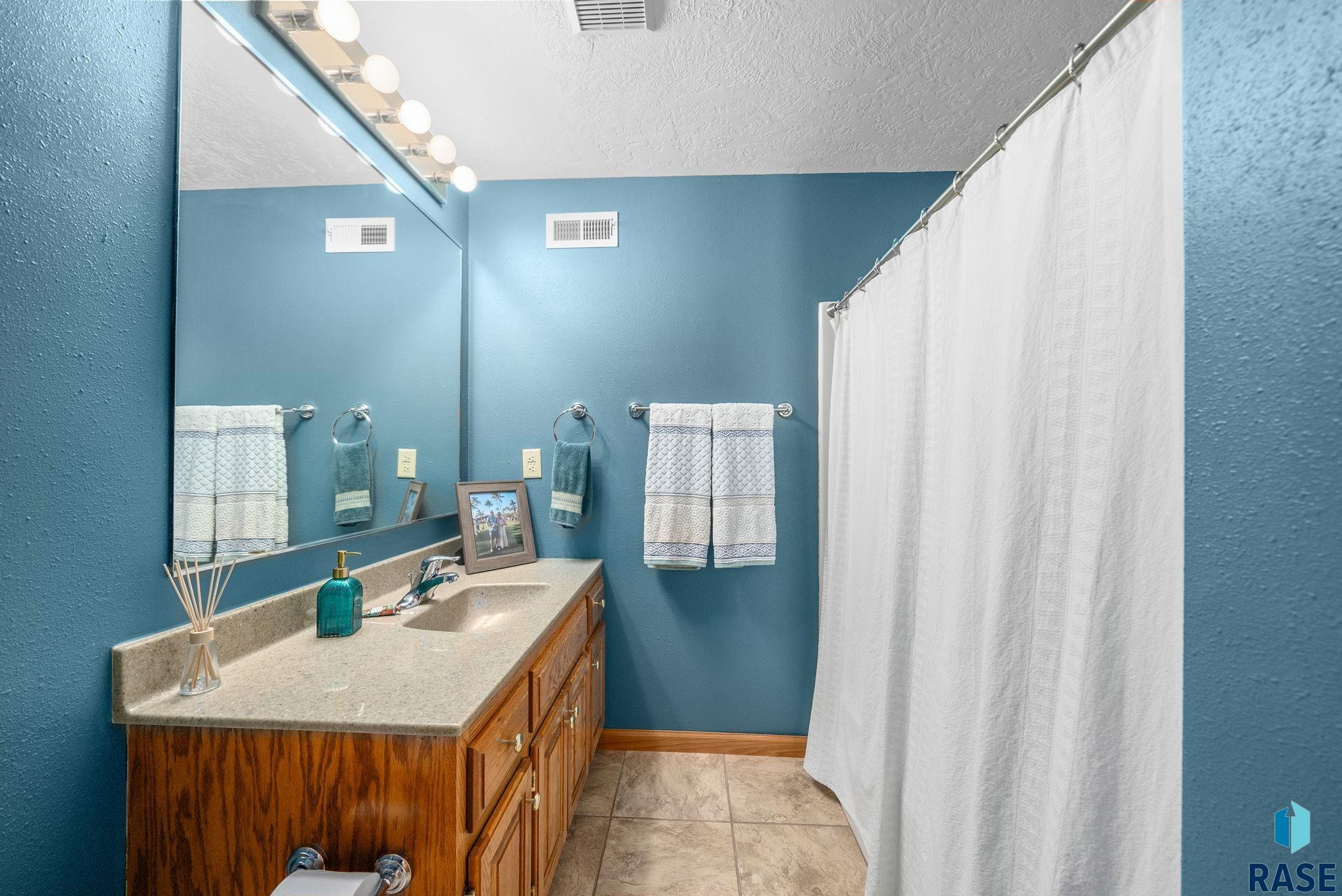 property viewer photo 27