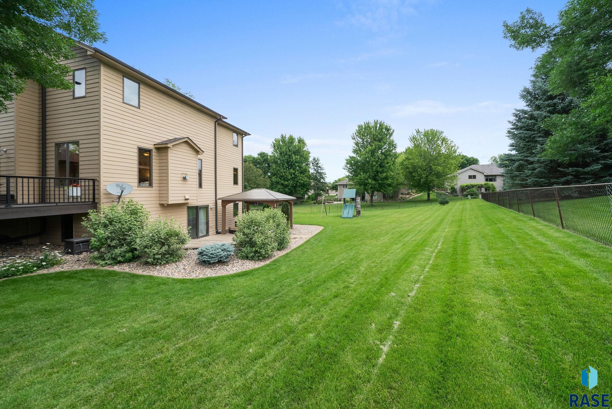 property viewer photo 32