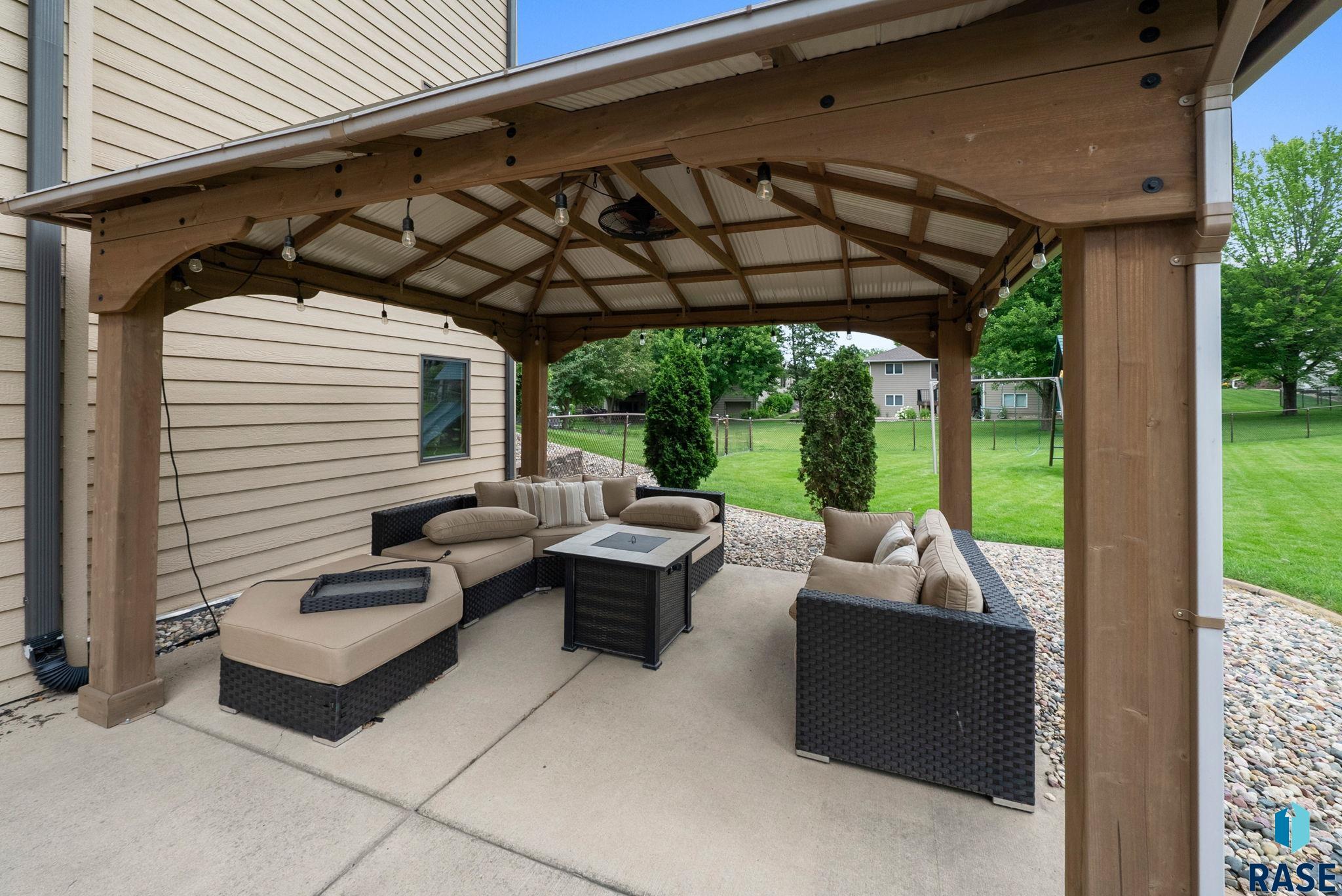property viewer photo 35