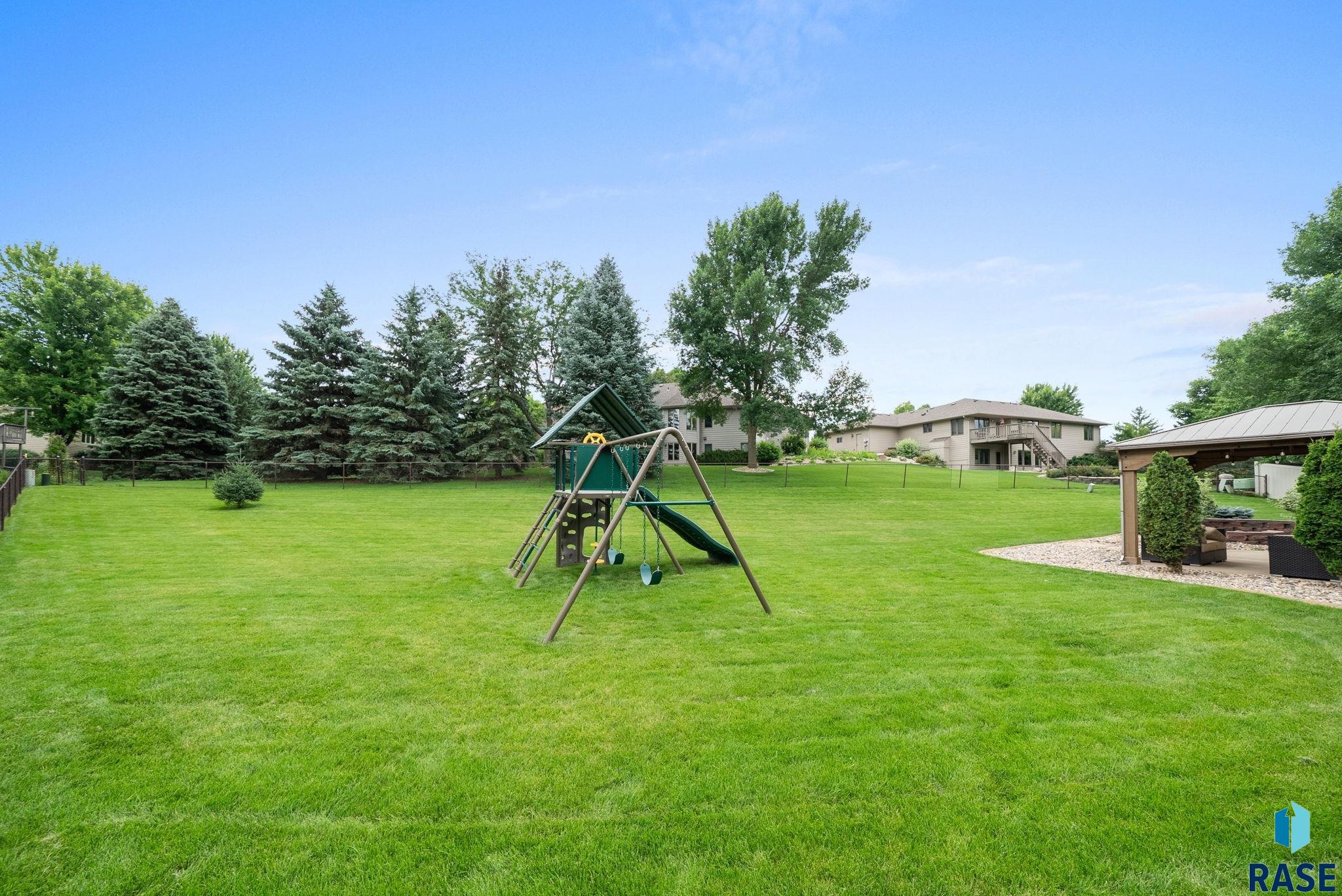 property viewer photo 40