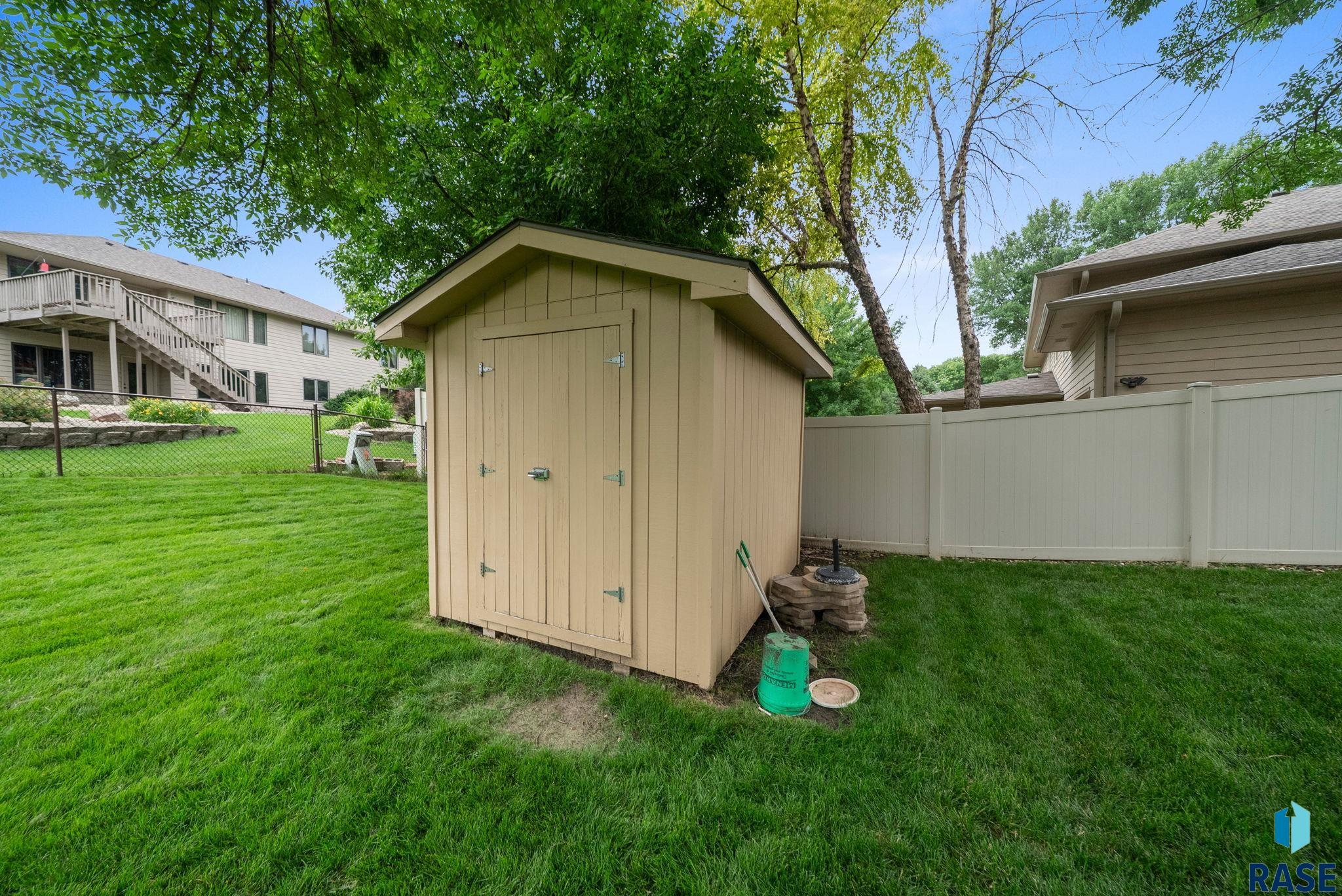 property viewer photo 41