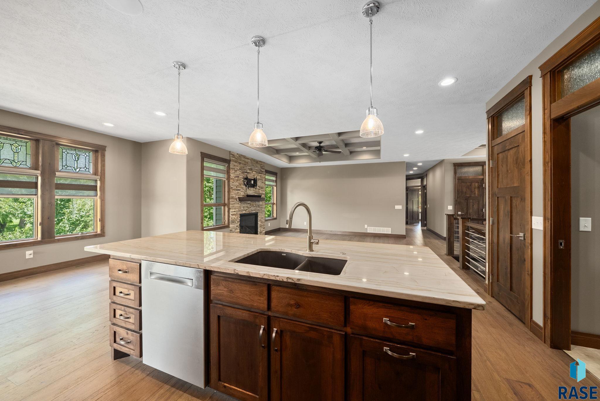 property viewer photo 13