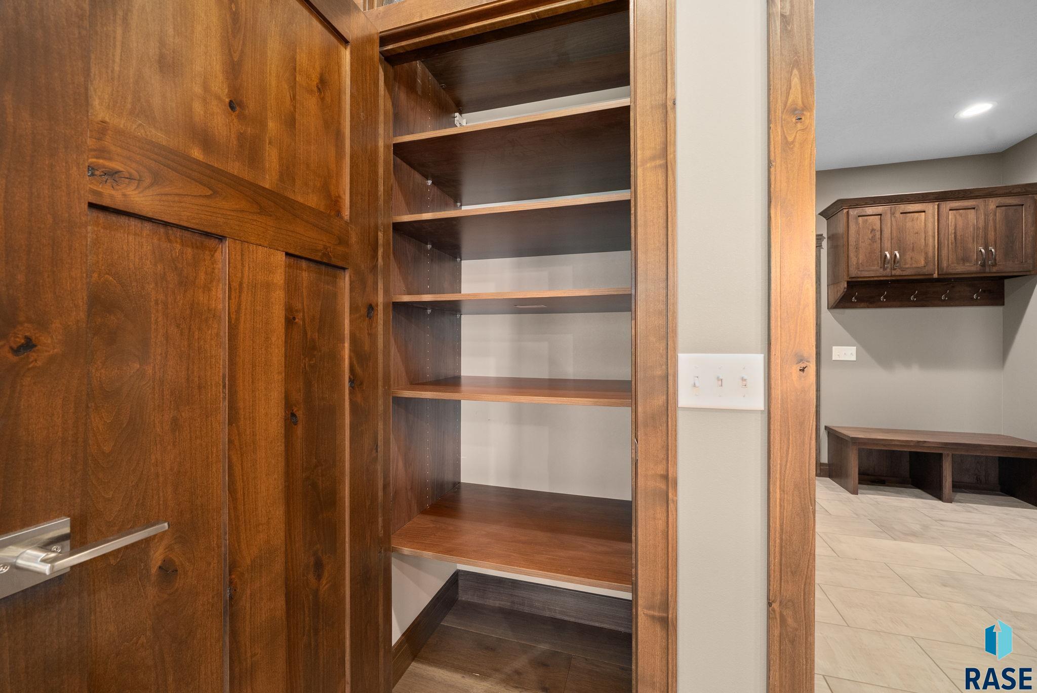 property viewer photo 18