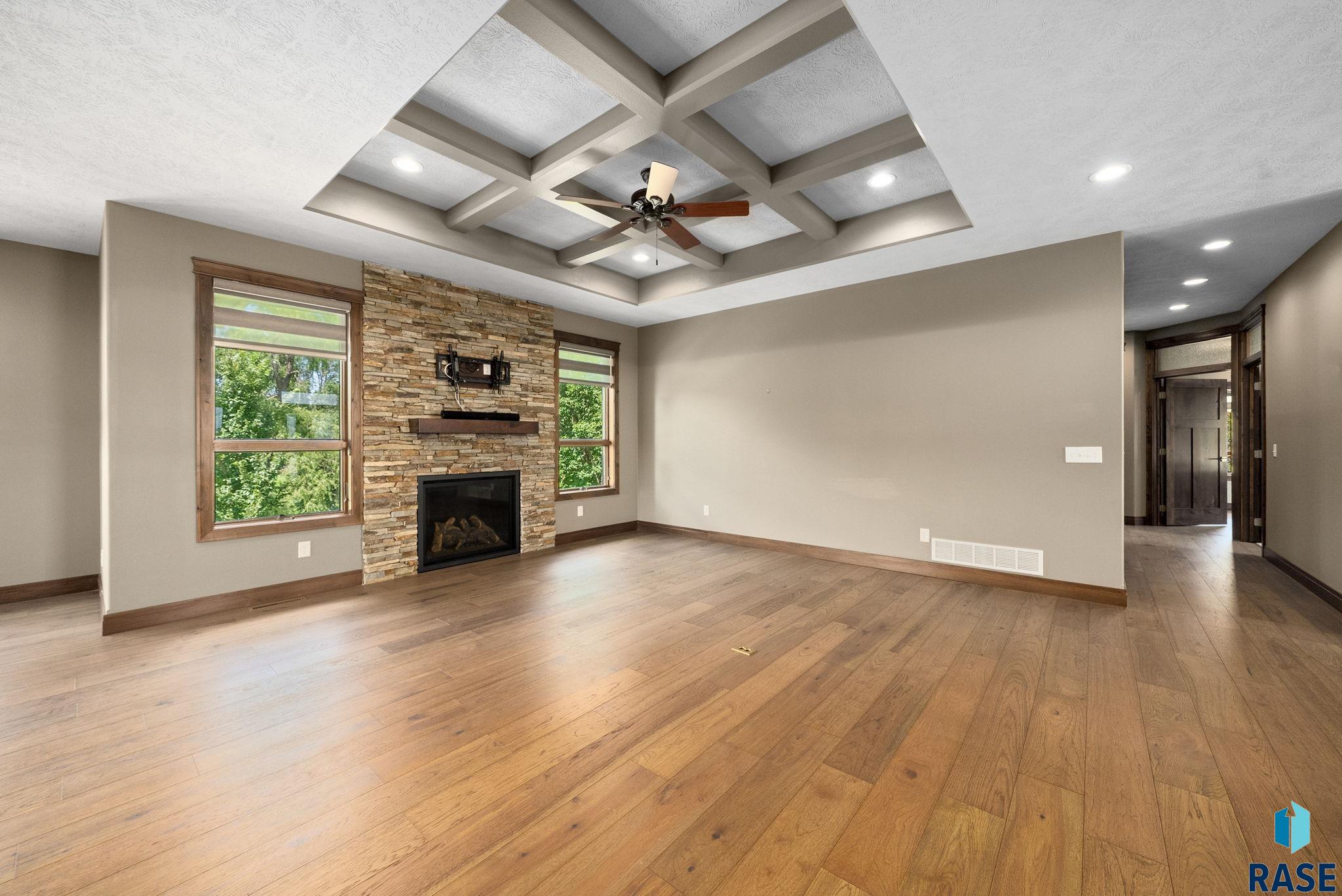 property viewer photo 20
