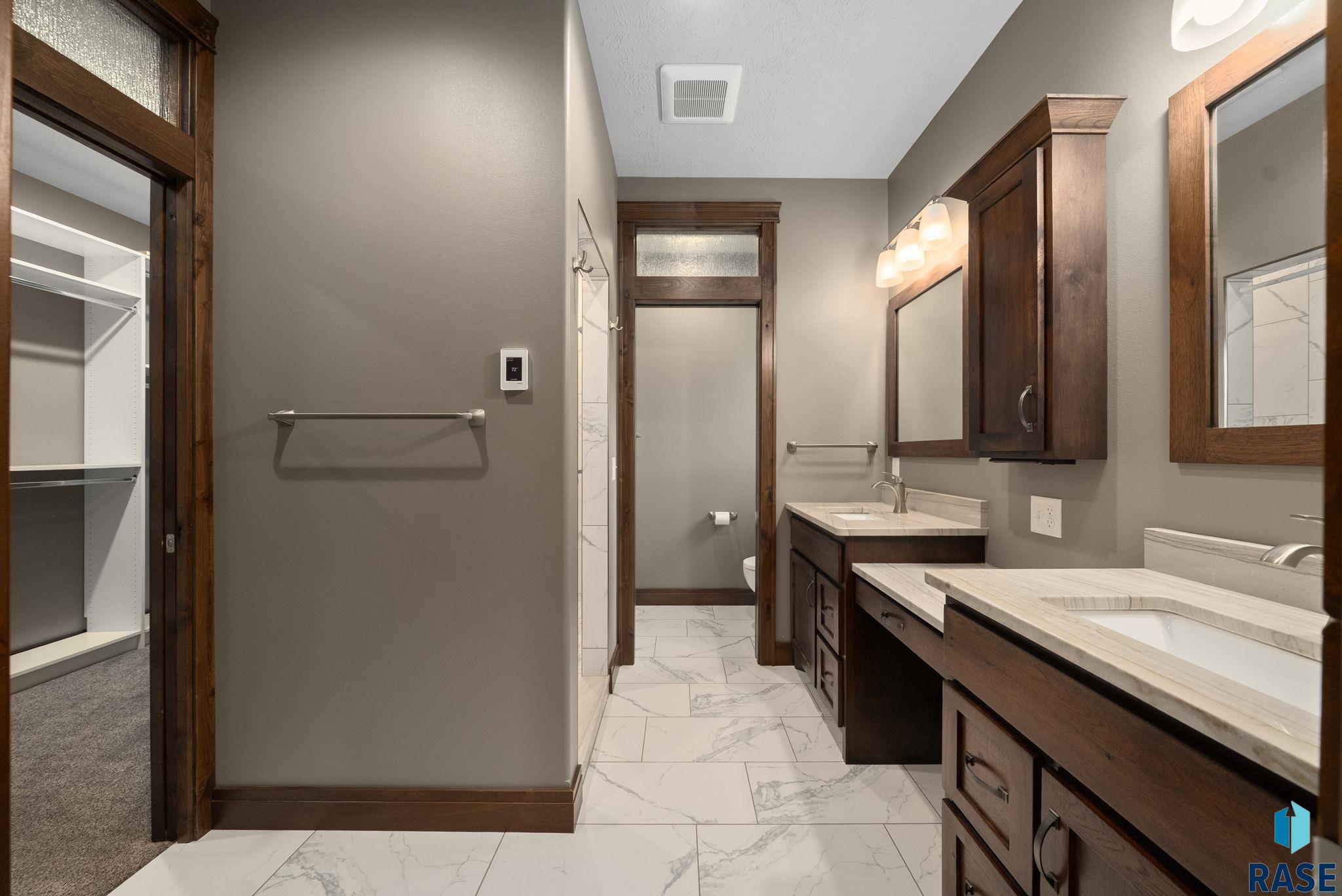 property viewer photo 23
