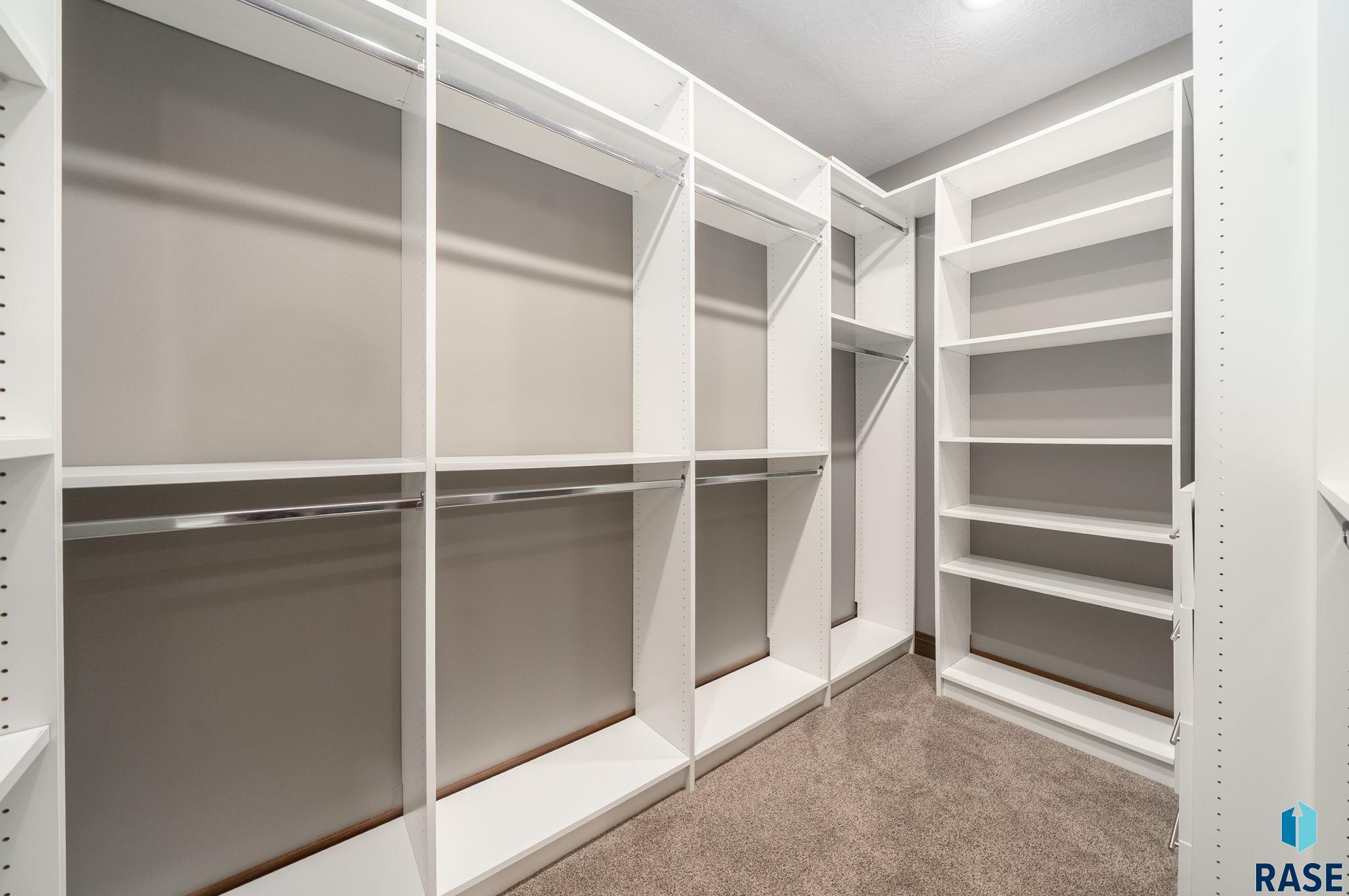property viewer photo 25