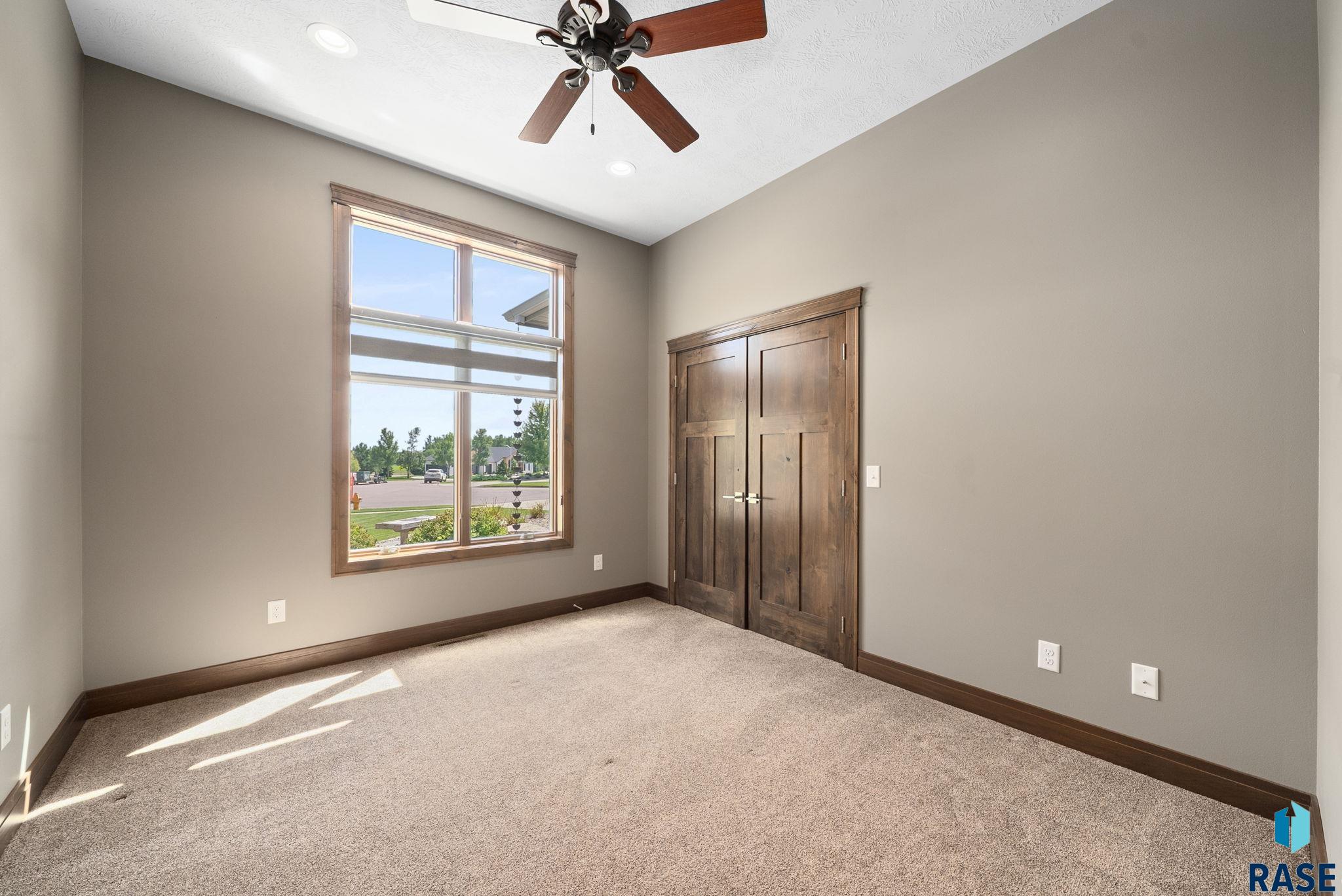 property viewer photo 26