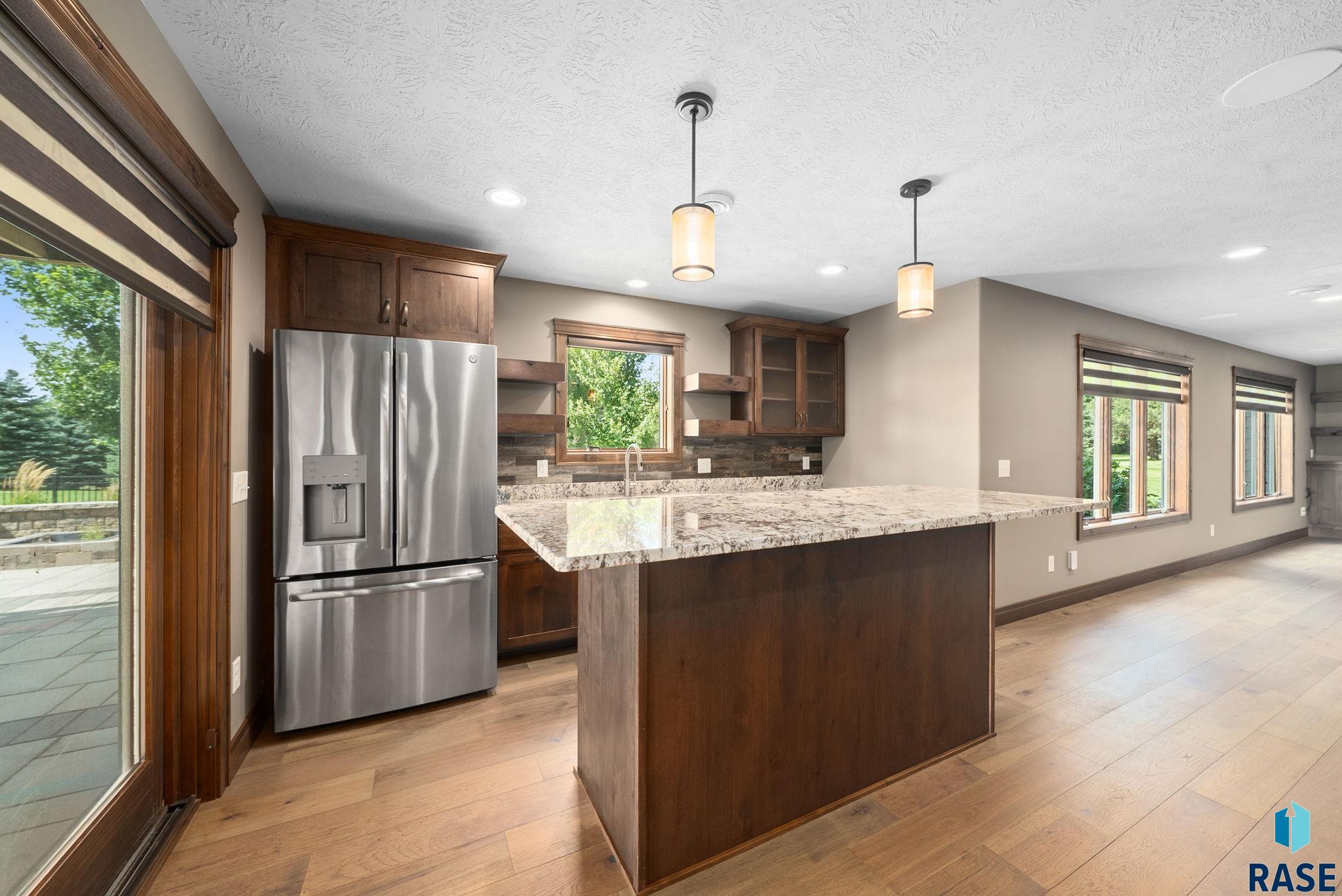 property viewer photo 36