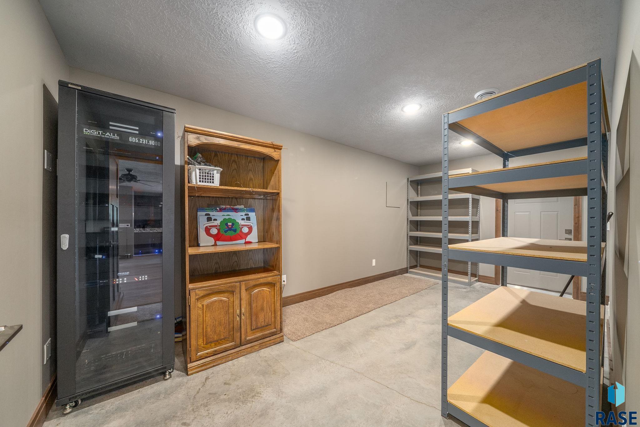 property viewer photo 45