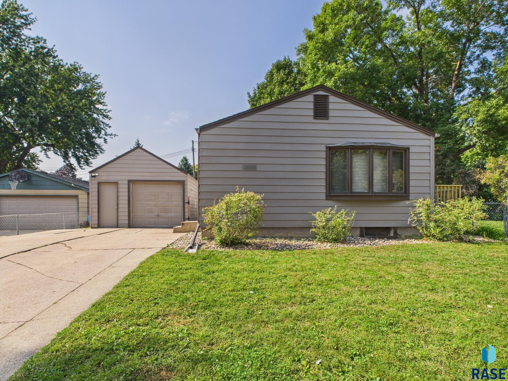 property viewer photo 1