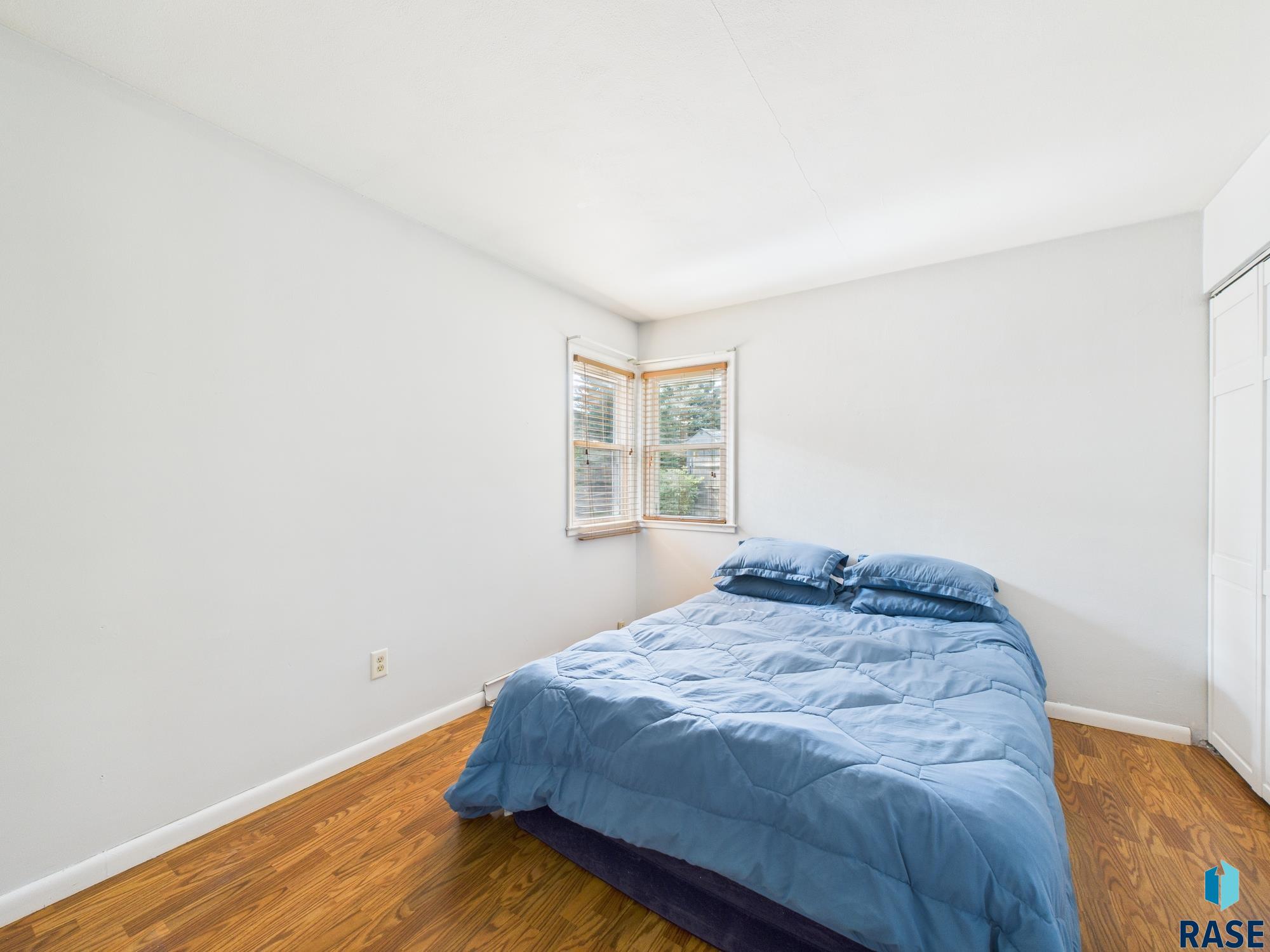 property viewer photo 13