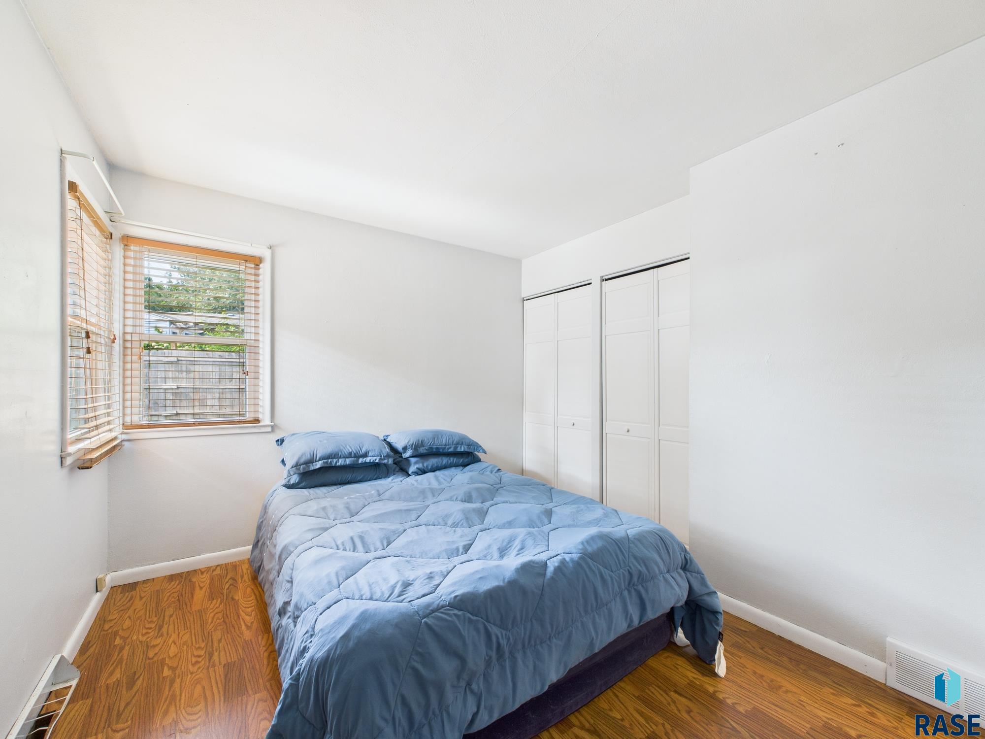property viewer photo 14