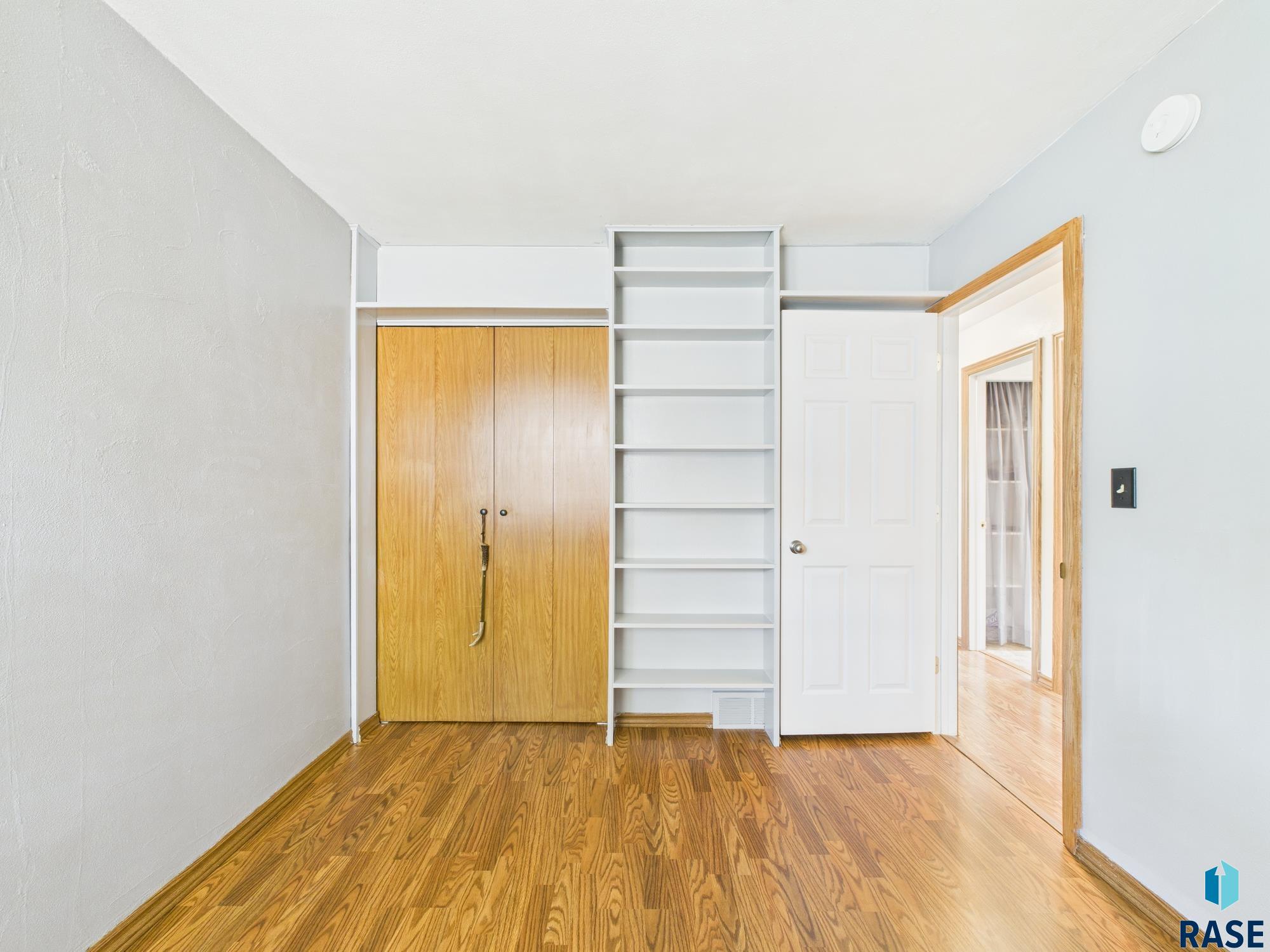 property viewer photo 17