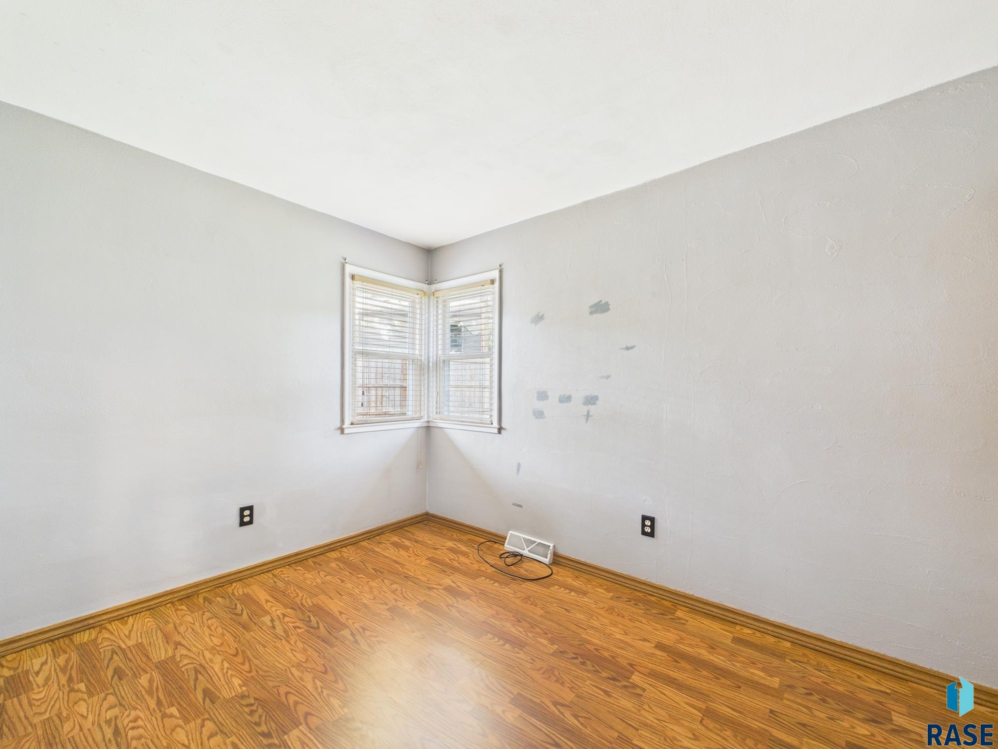 property viewer photo 19