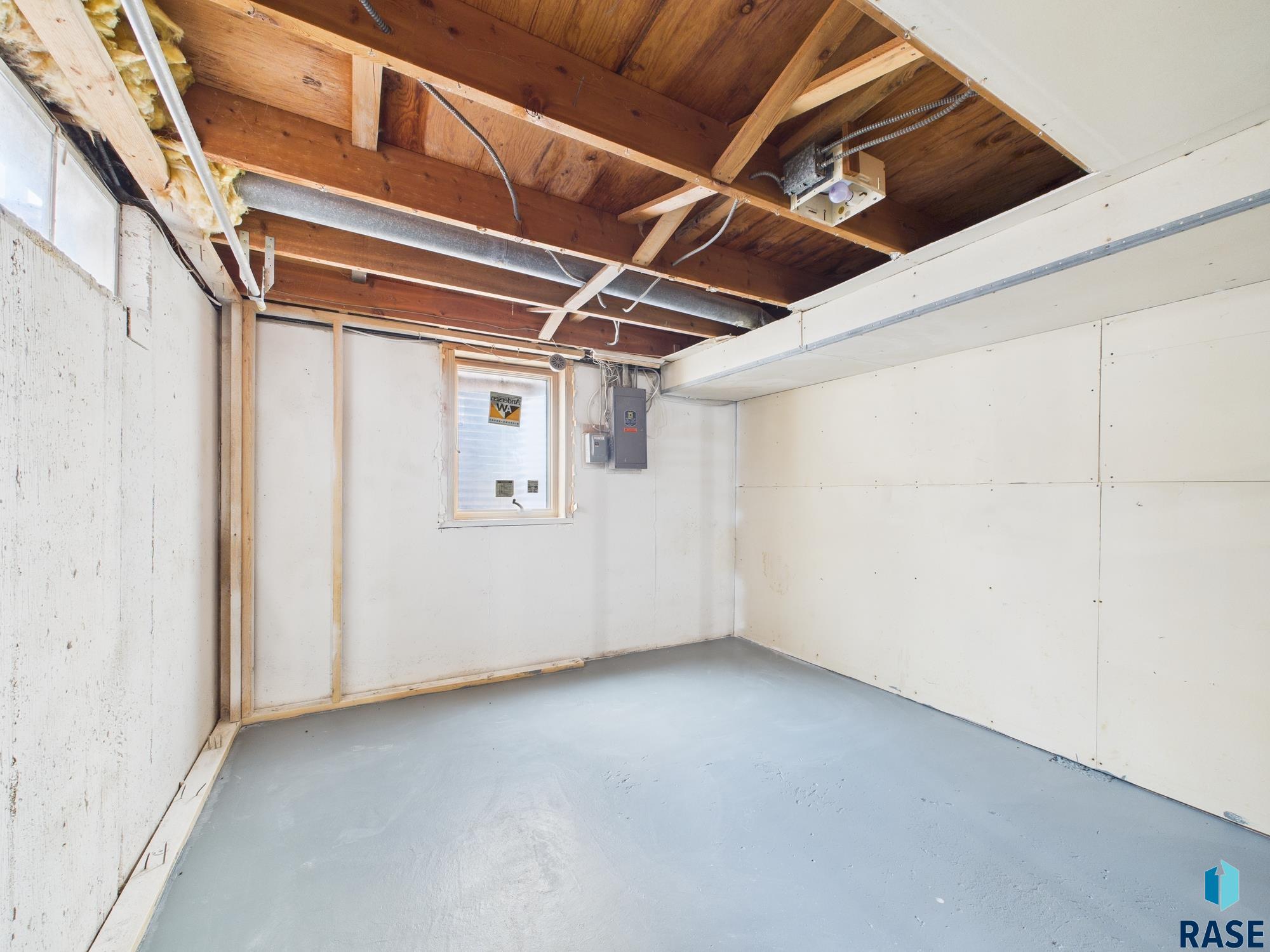 property viewer photo 24