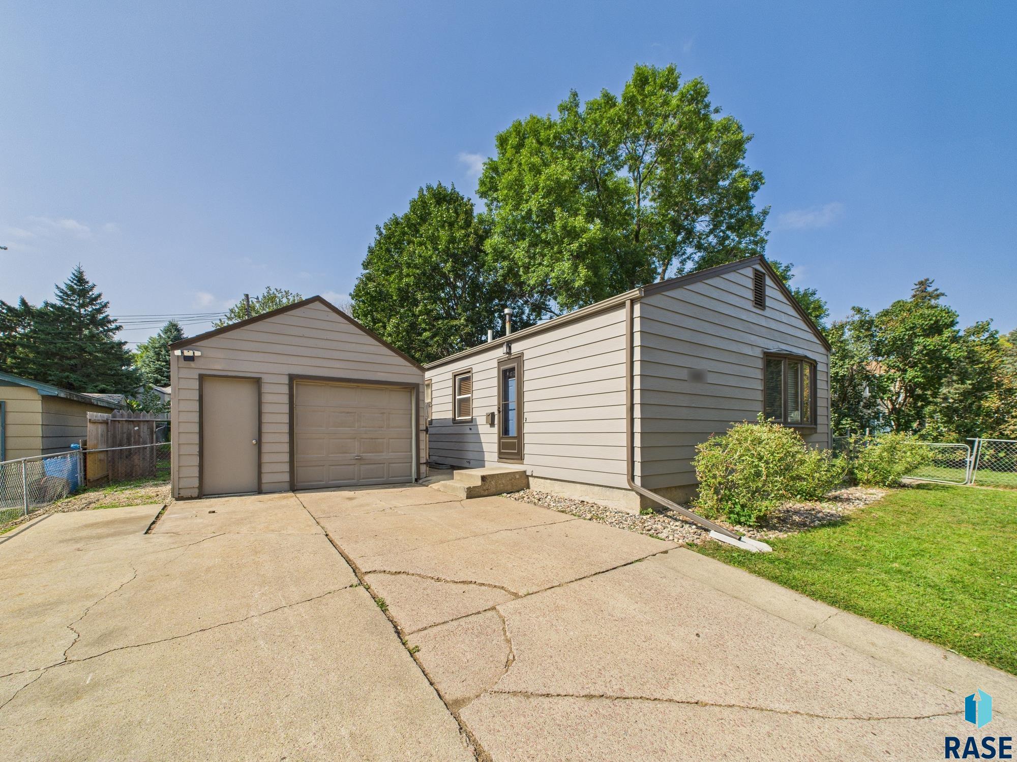 property viewer photo 26