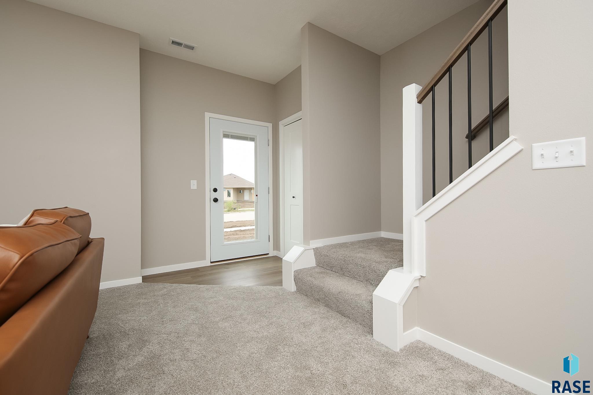 property viewer photo 1